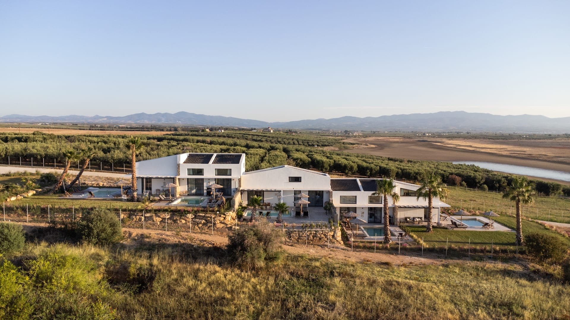 properties-FLAMINGOLI-3.jpg