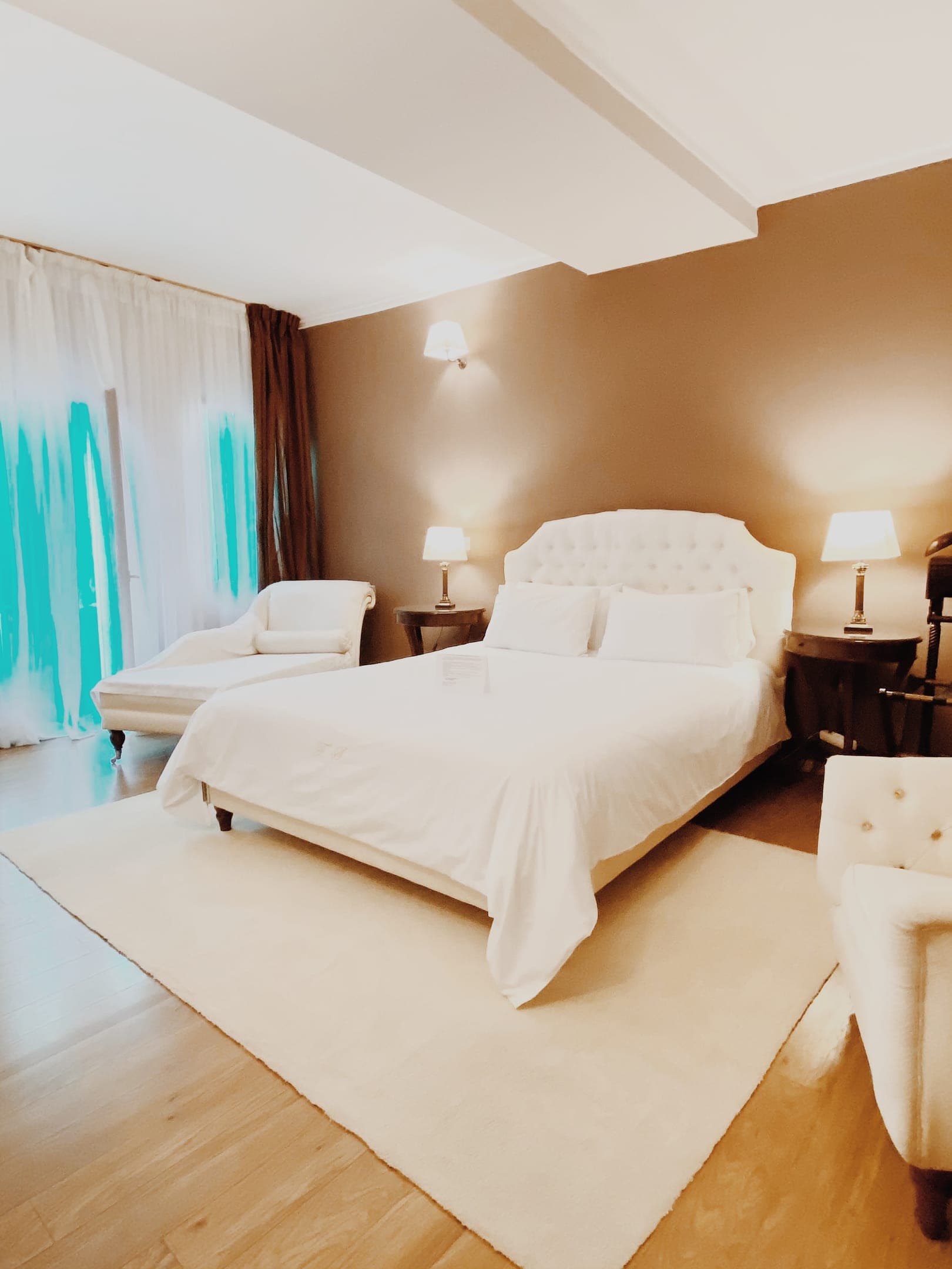 properties-FOURSEASON-0.jpg