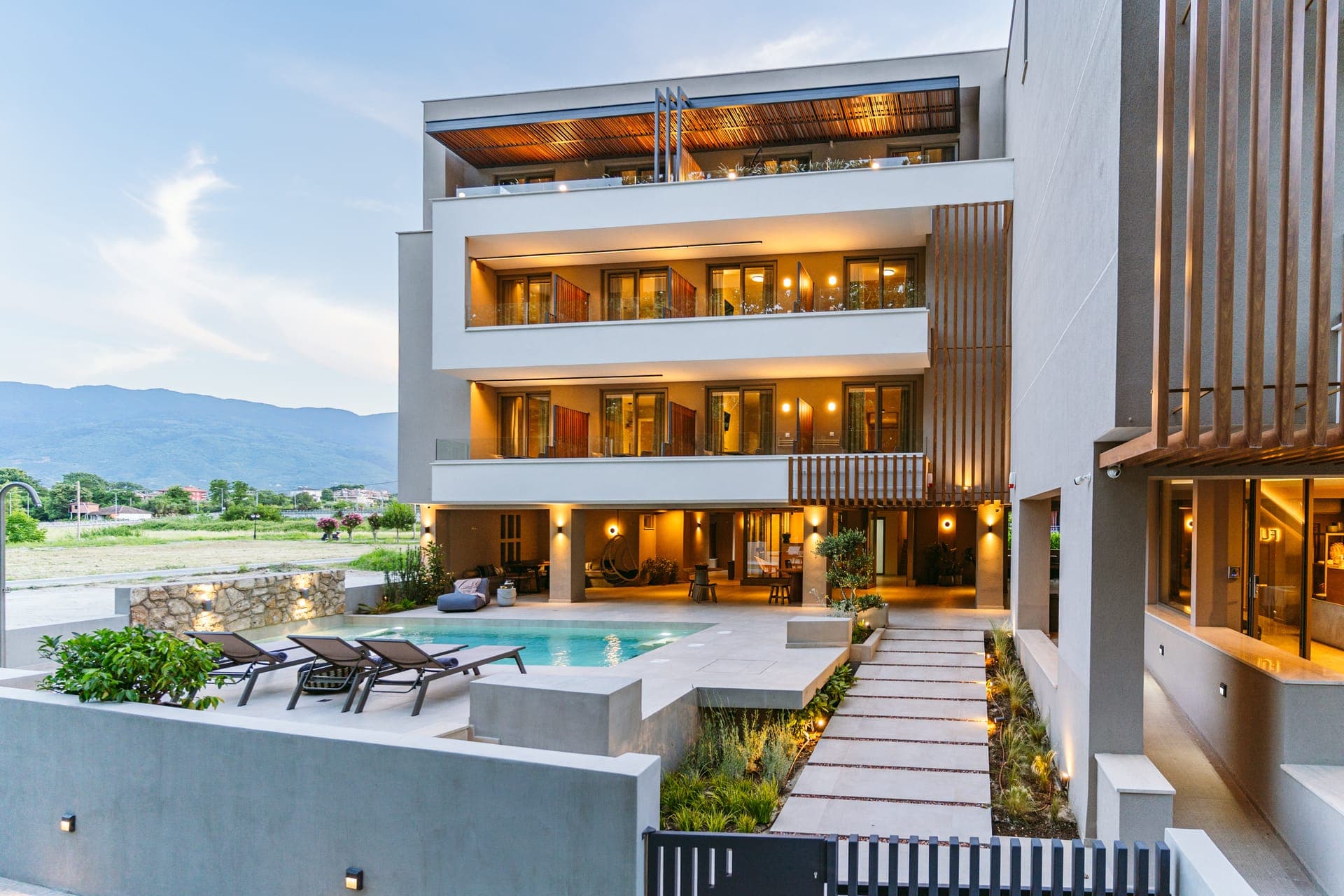 properties-FUNTUKAKI-1.jpg