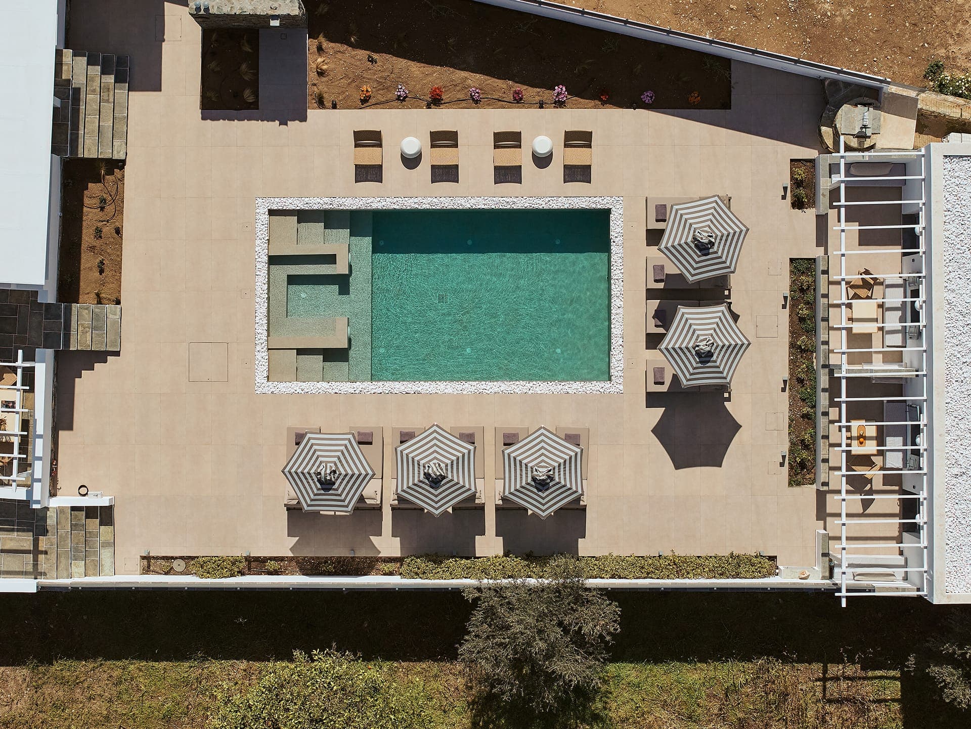 properties-GERANISUIT-0.jpg