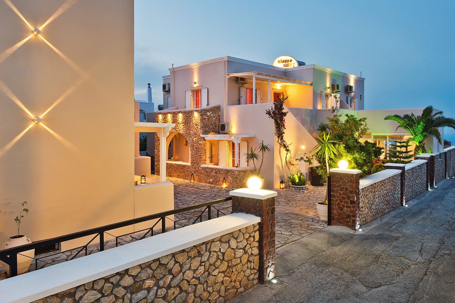 properties-GIANNASUI-2.jpg
