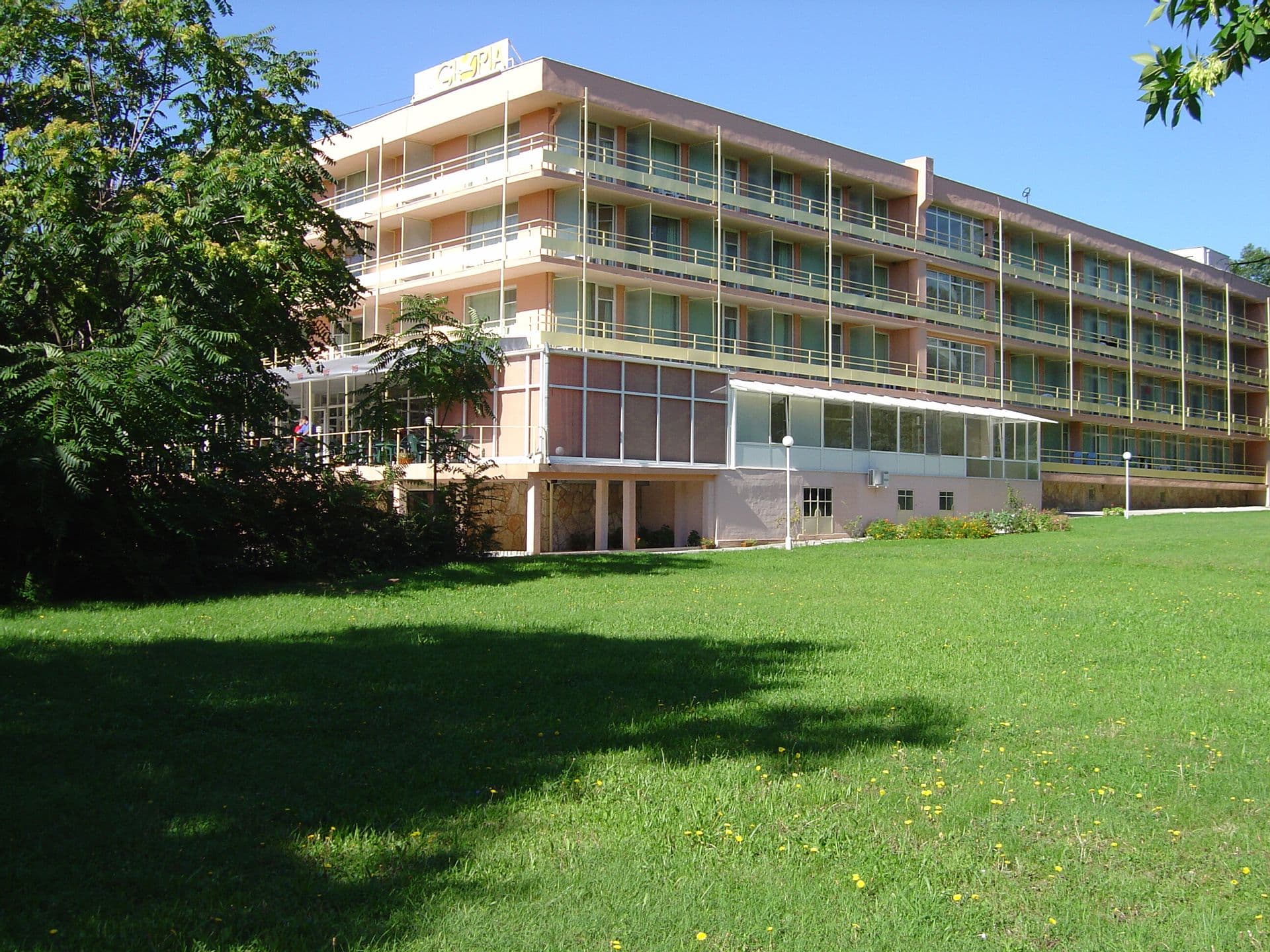 properties-GLORIA-2.jpg
