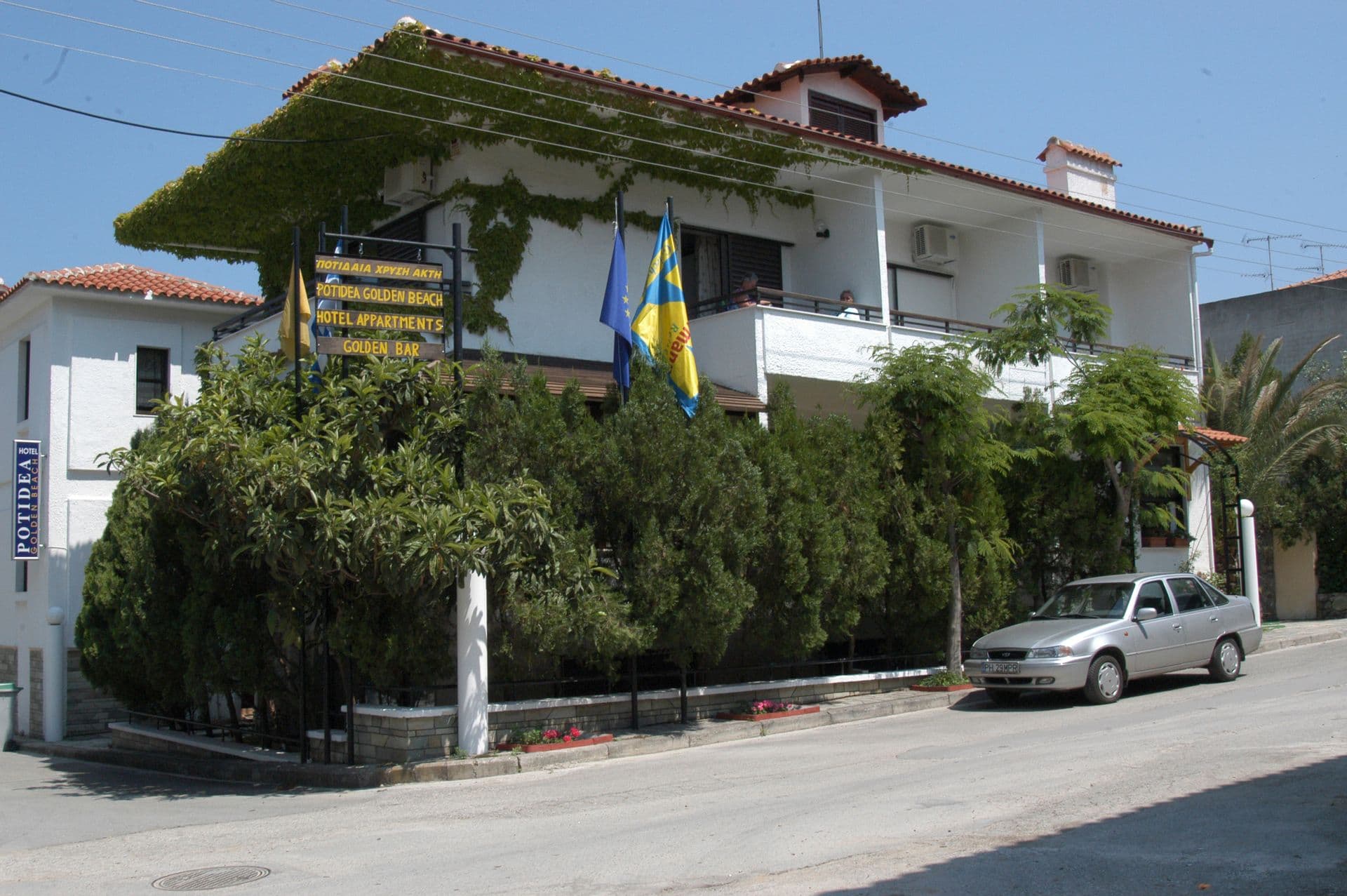 properties-GOLDBEAPOT-0.jpg