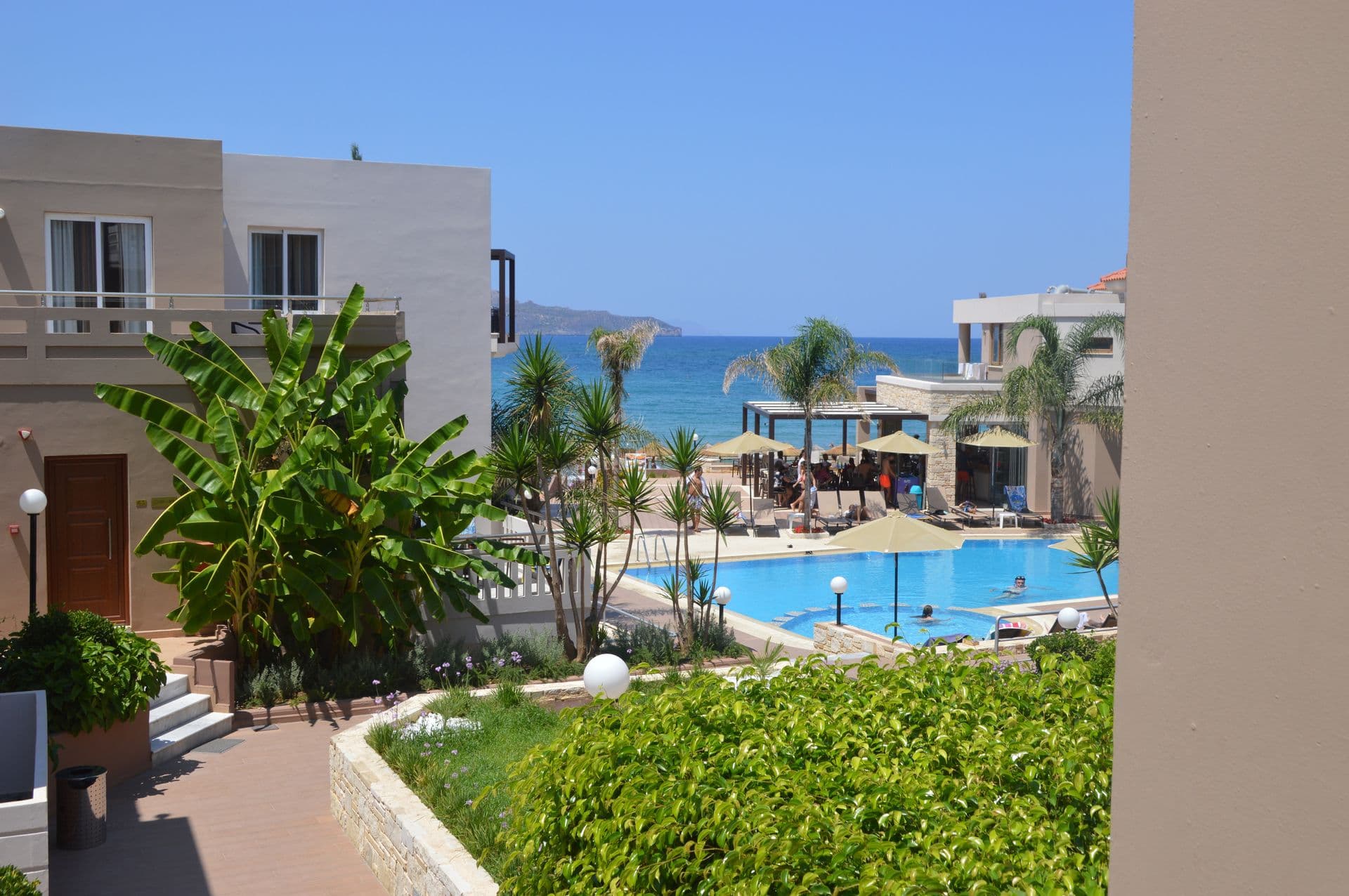 properties-GOLDENBAYS-1.jpg