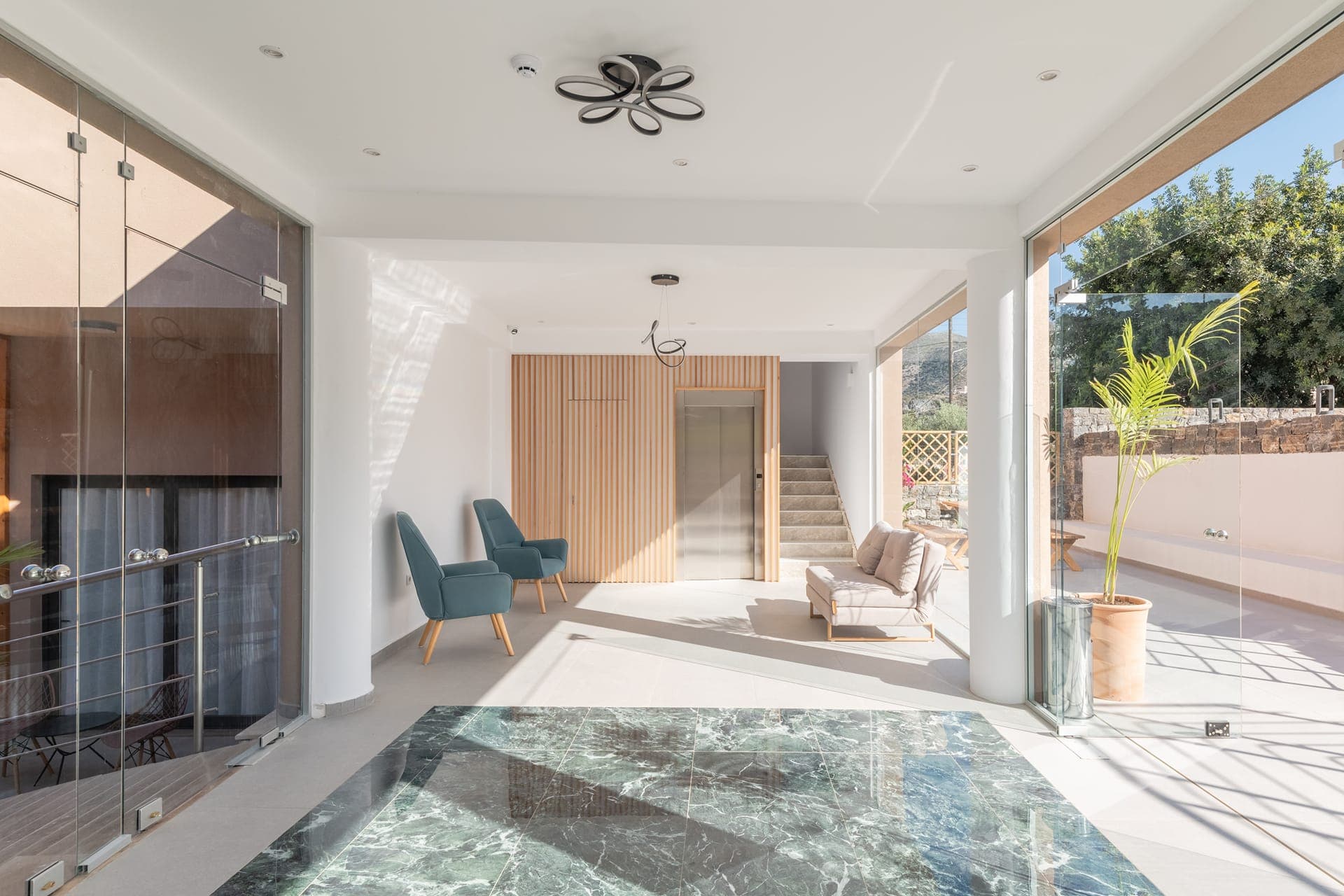 properties-GOLDENBEE-1.jpg