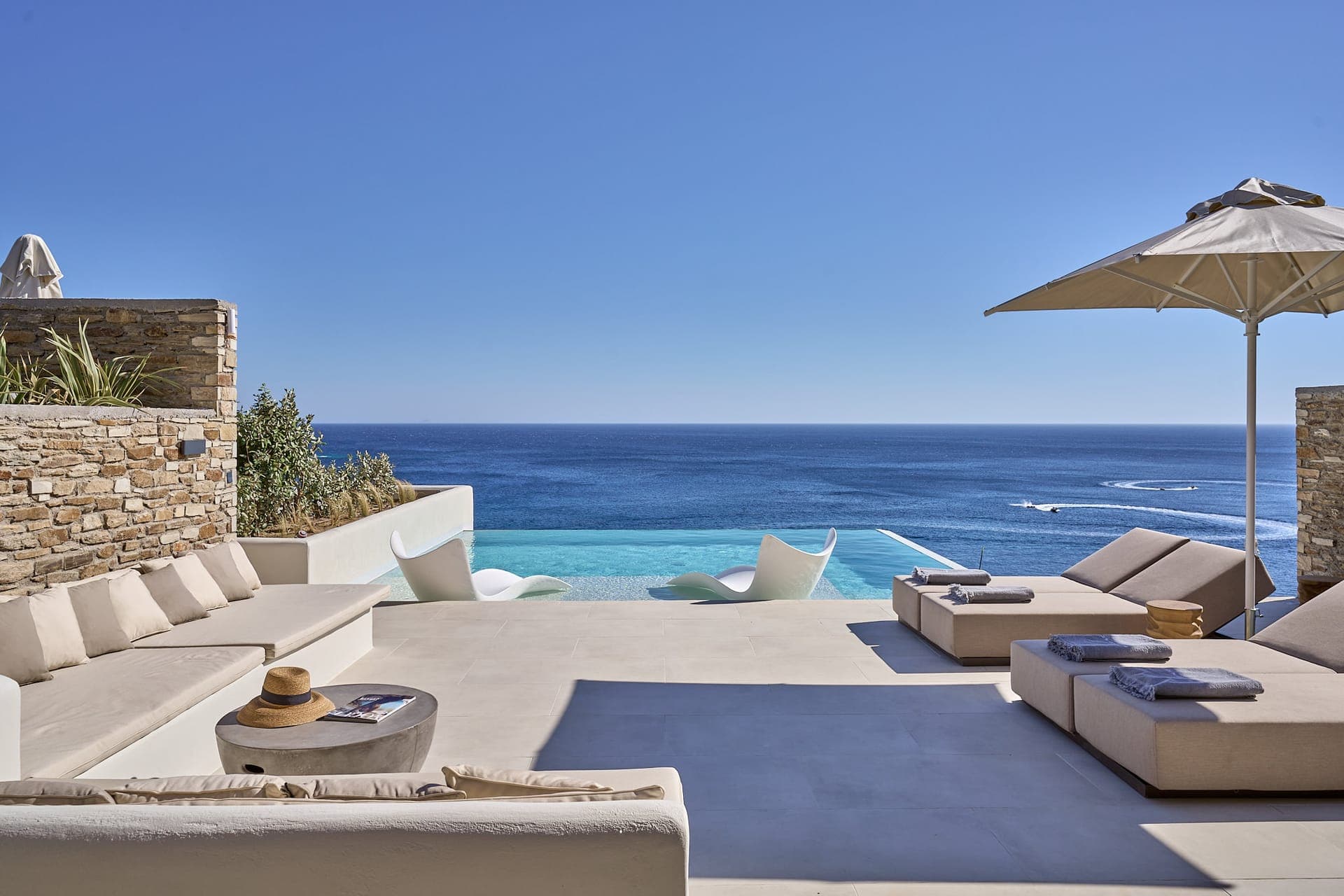 properties-GRANDBLUE-0.jpg
