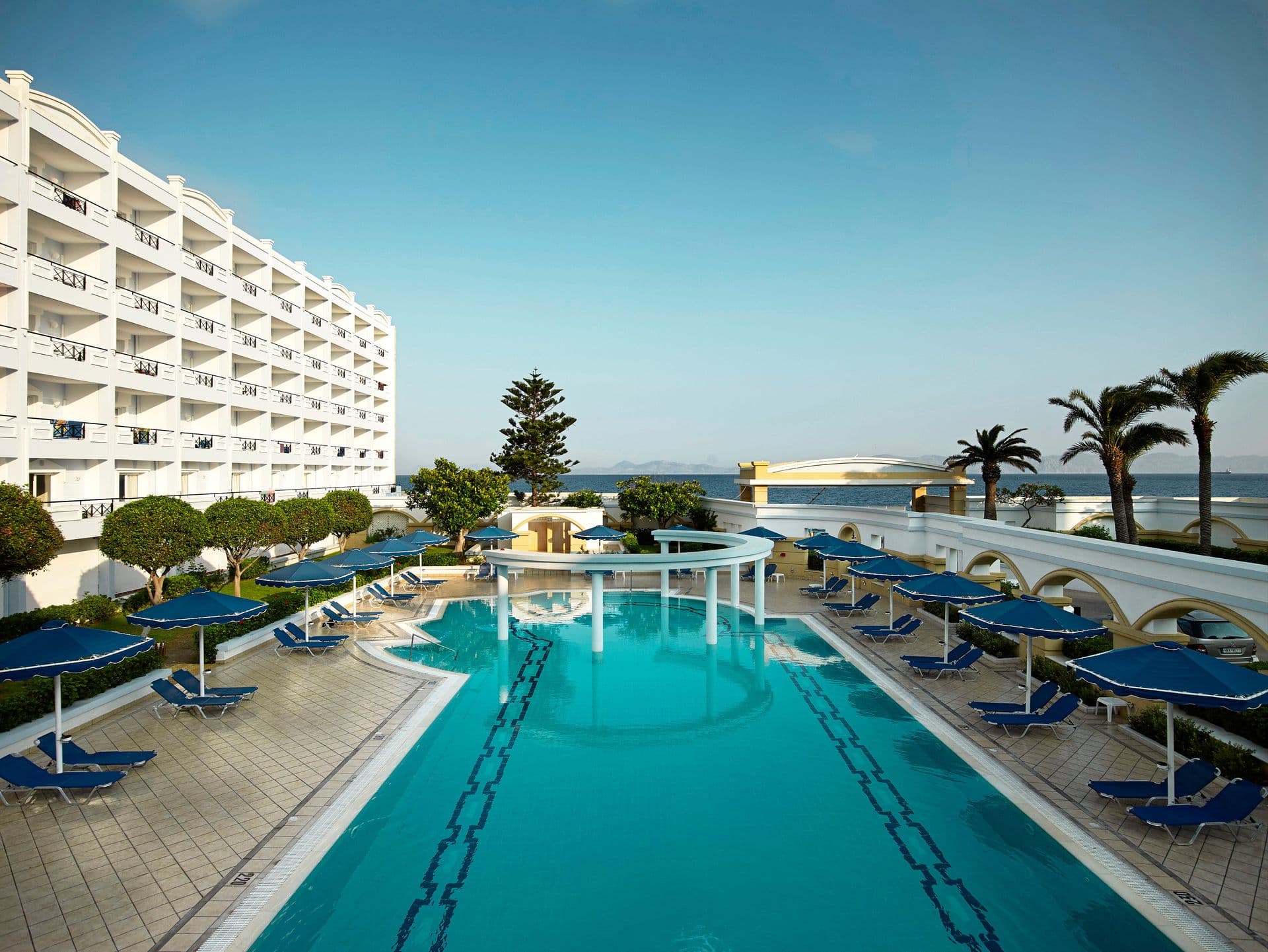 properties-GRANDHOTEL-0.jpg