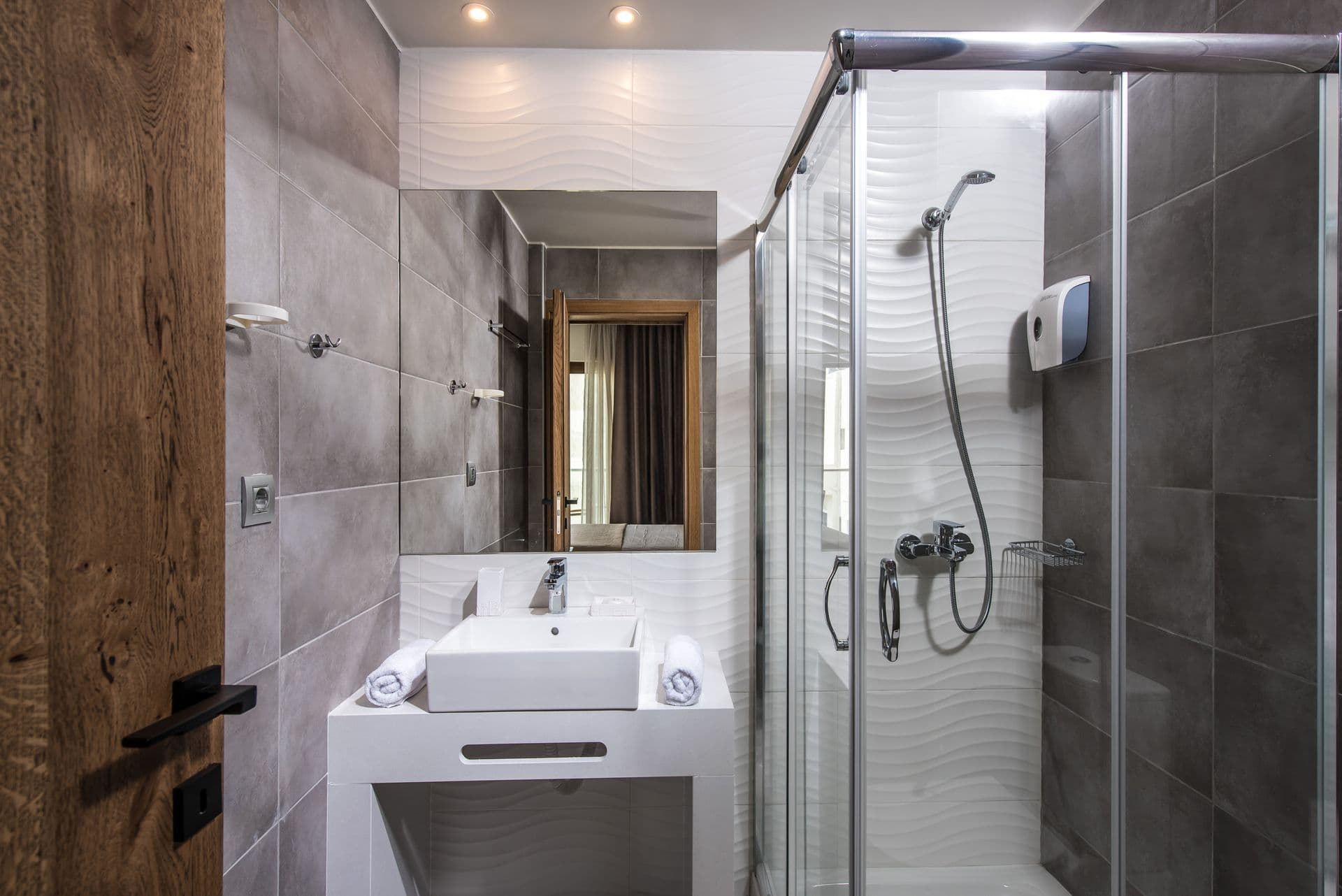 properties-HARMAHOTEL-4.jpg