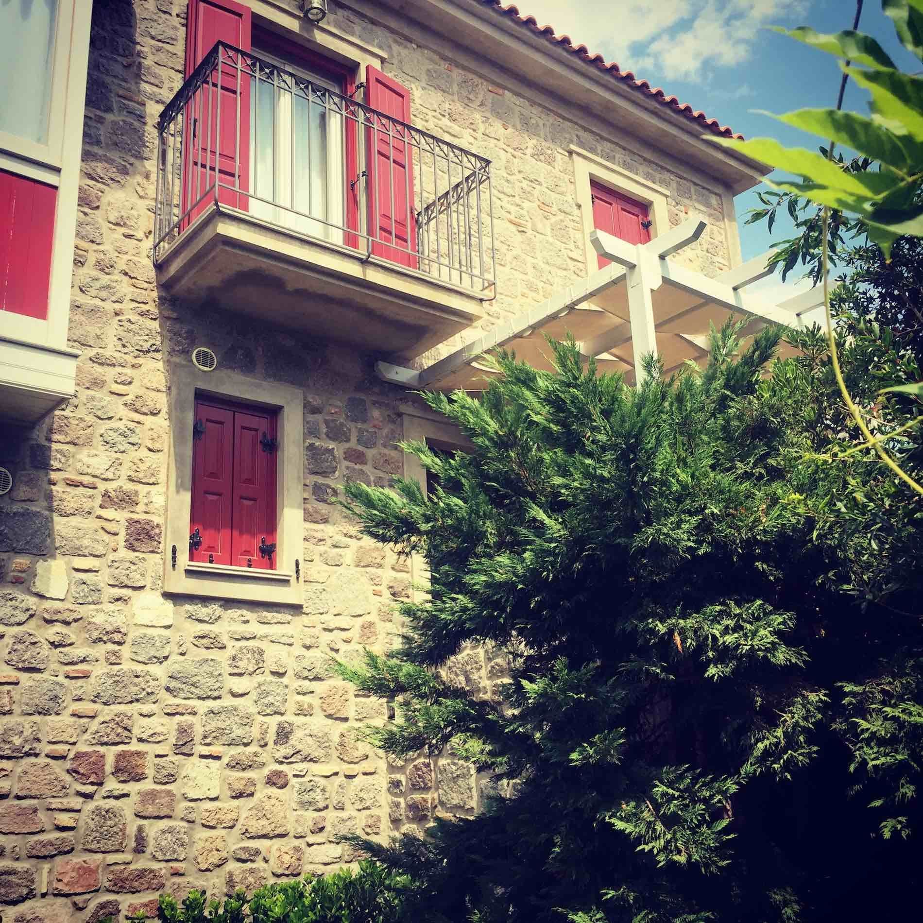 properties-HELIADES-2.jpg