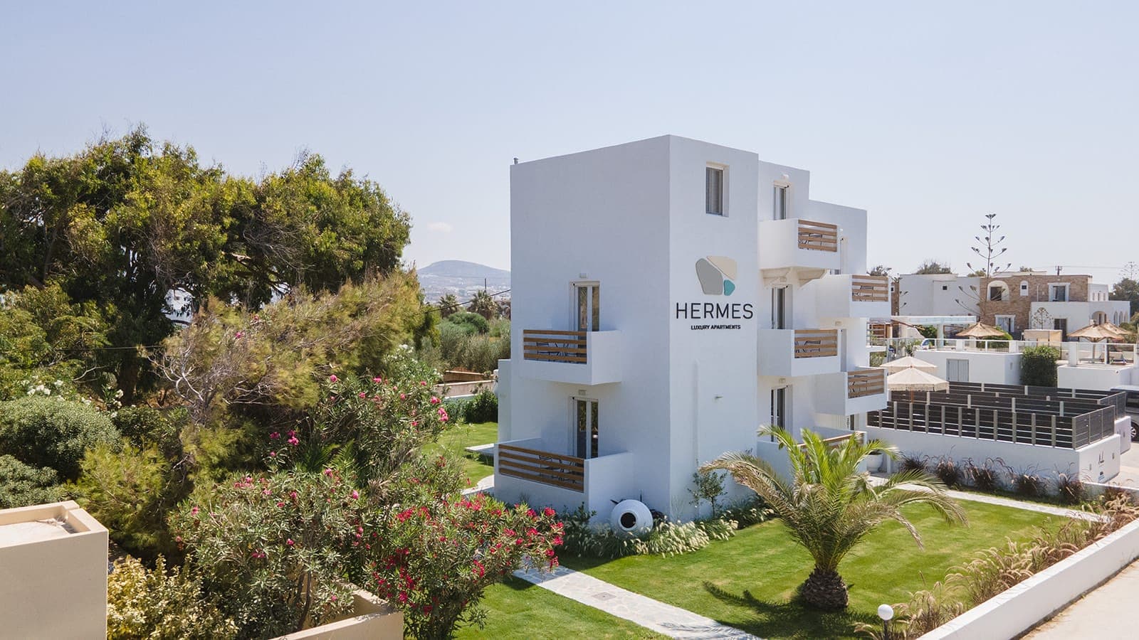 properties-HERMESSUIT-1.jpg
