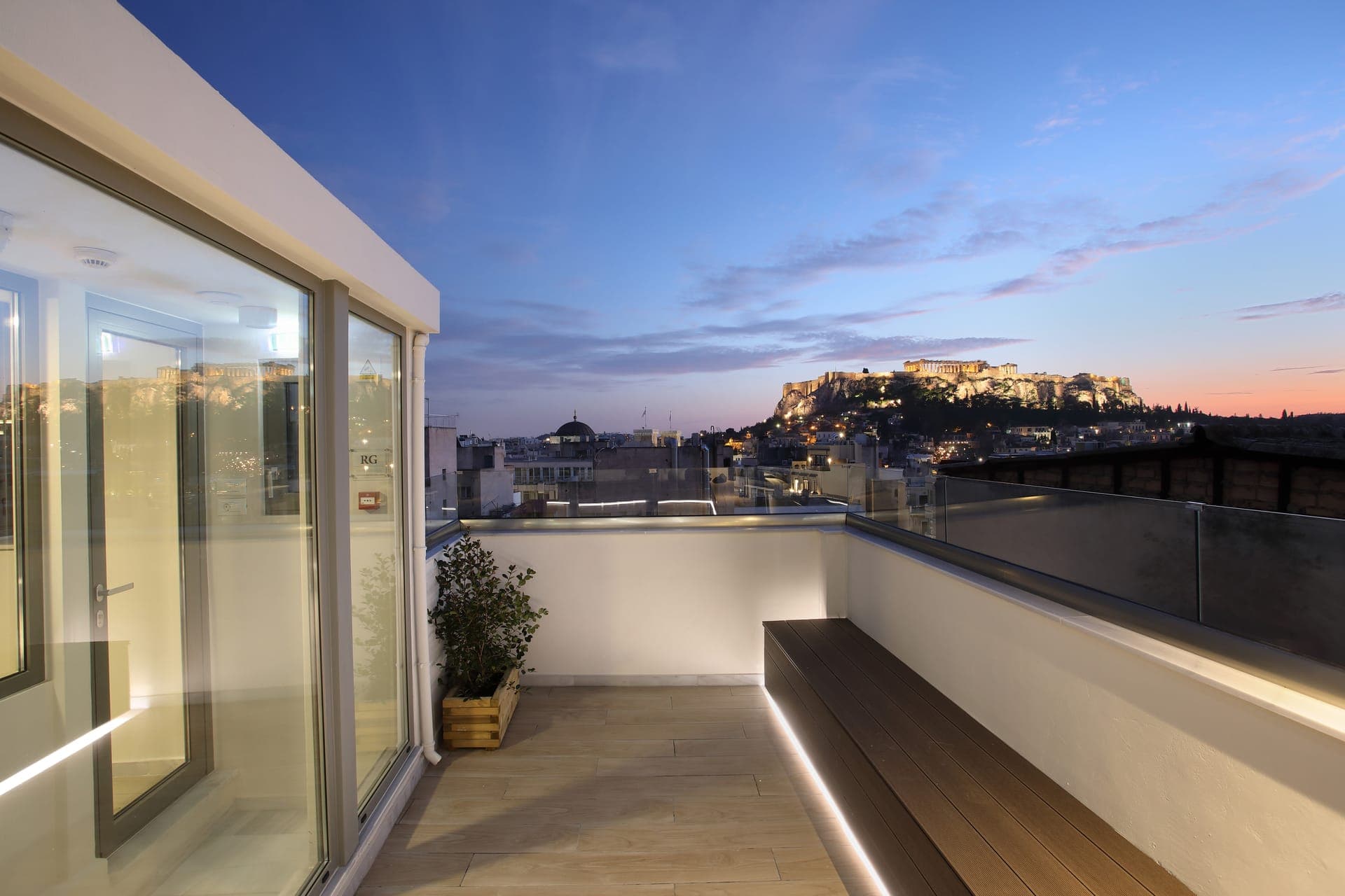 properties-HESTIAROMV-0.jpg