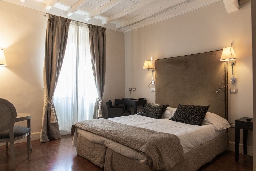 properties-HTLCLITUNN-0.jpg