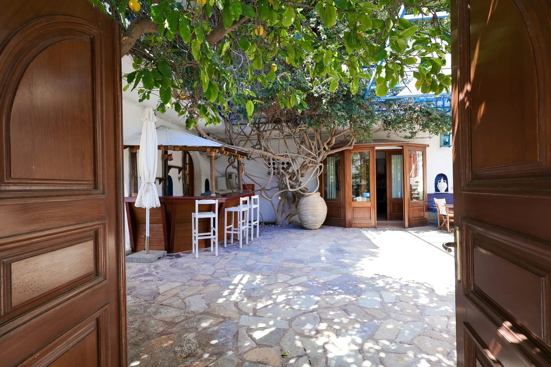 properties-HTLHIPPOC-0.jpg