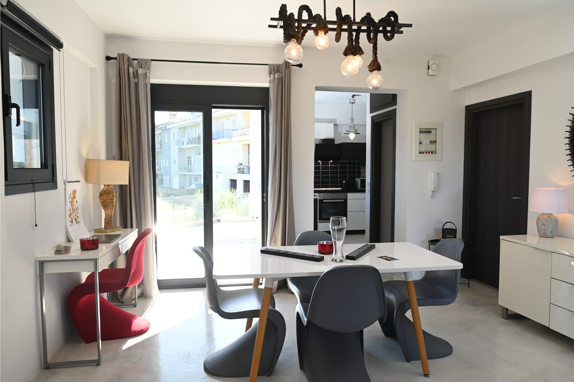 properties-HYDRAHOUSE-1.jpg