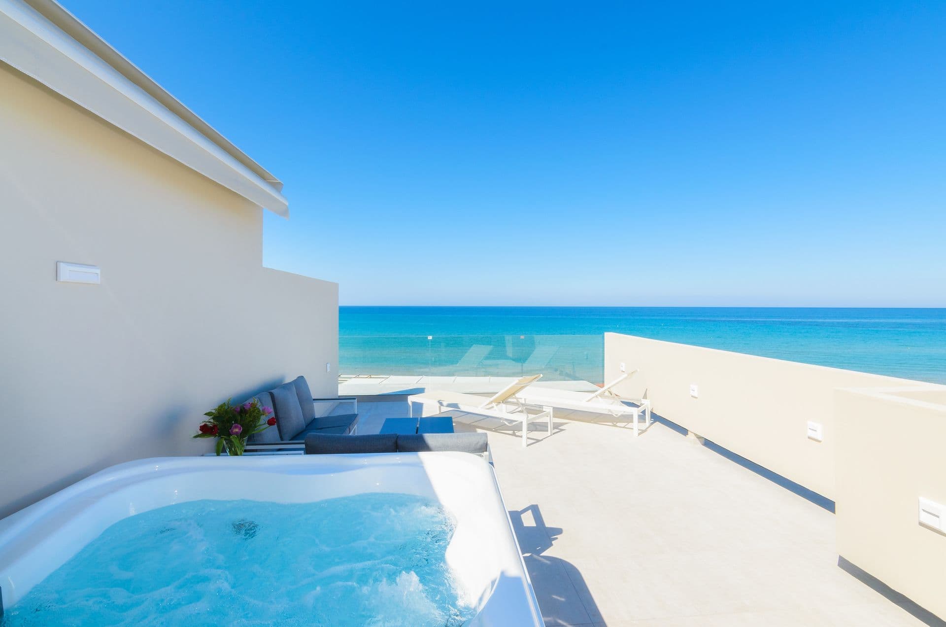 properties-IAKINTHOS-1.jpg