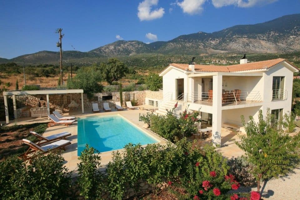 4 Bedroom Deluxe Villa - LINATELA