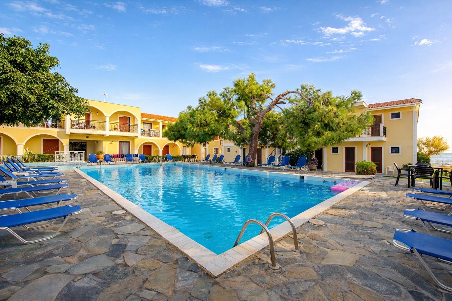 properties-ILIESSABEA-0.jpg