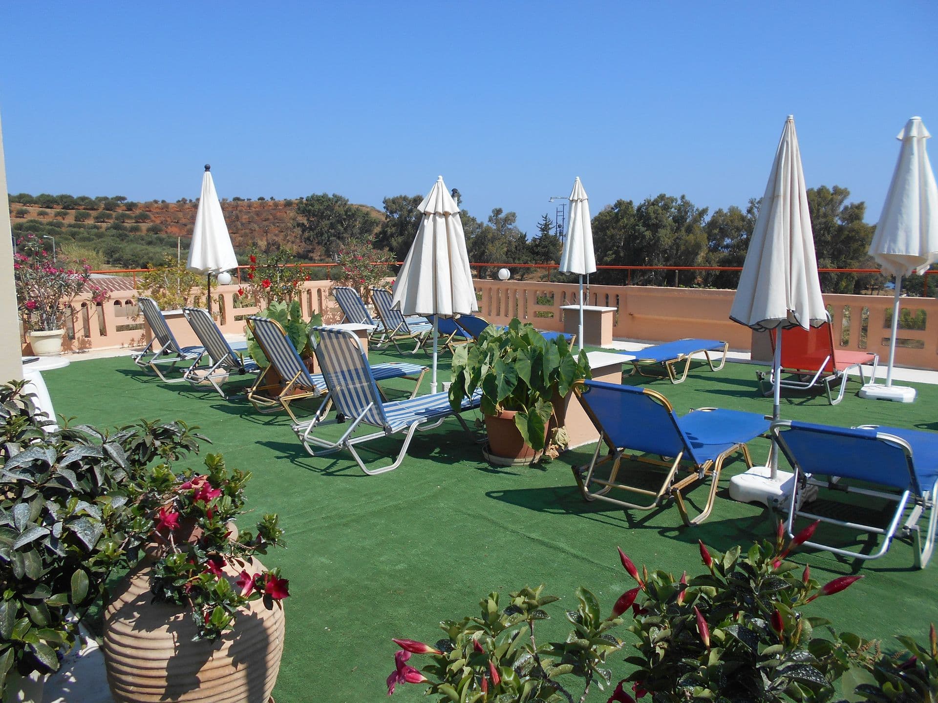 Roof garden
Located at the third floor
You may relax with plenty sea view 🙂