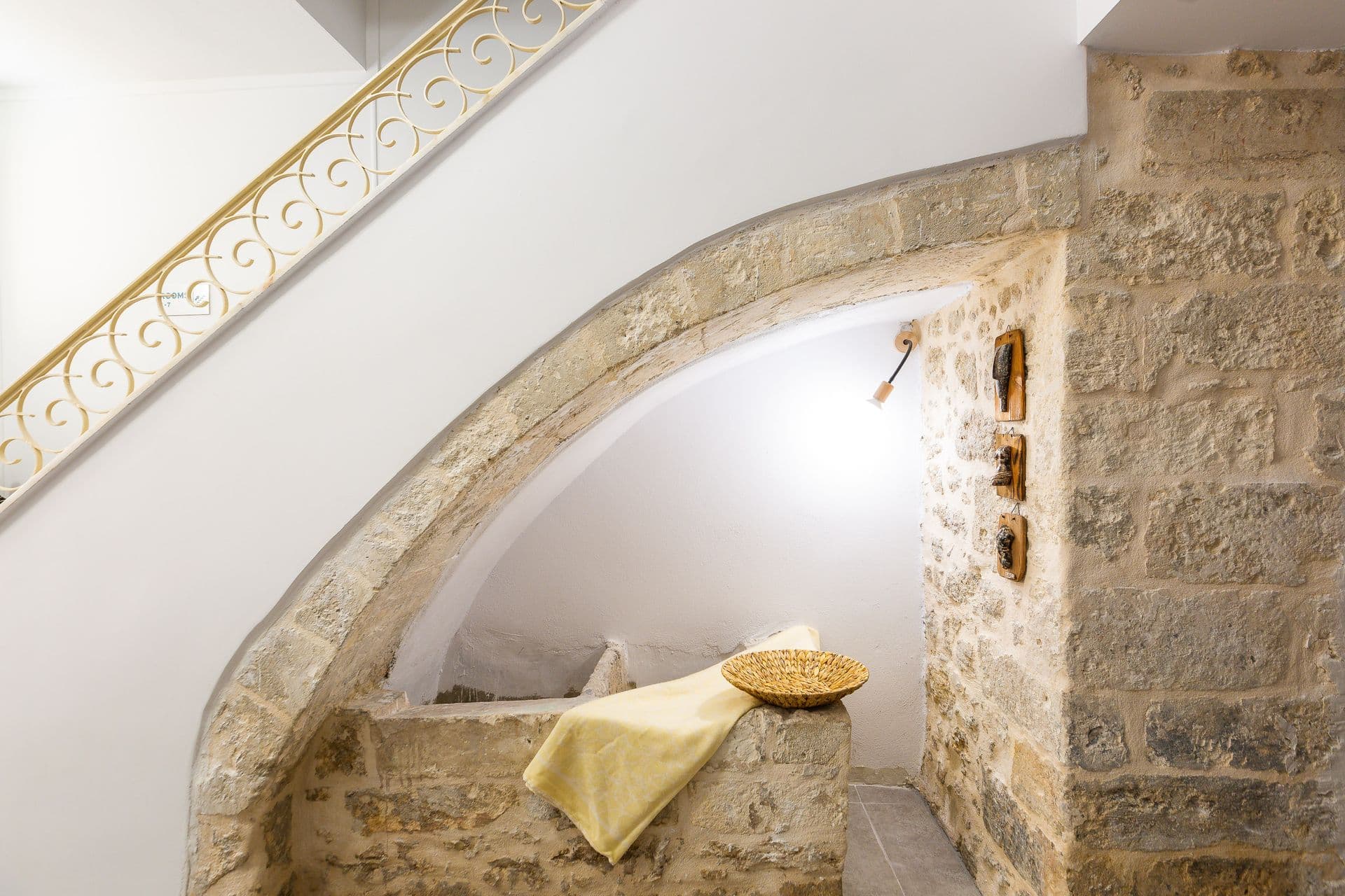 properties-INKHTLPHOS-1.jpg
