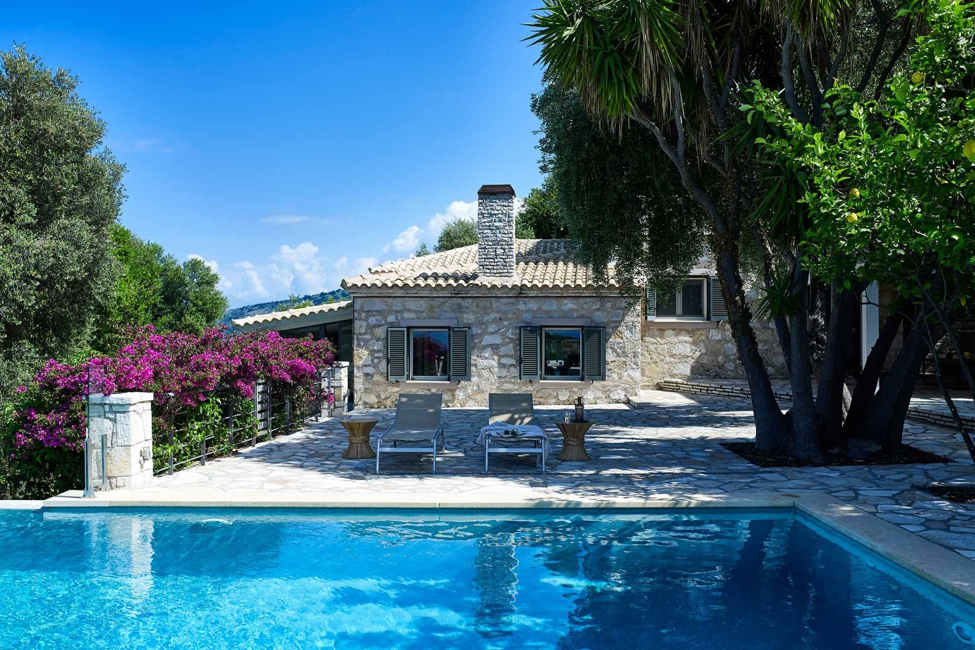 properties-IOLIVILLA-0.jpg