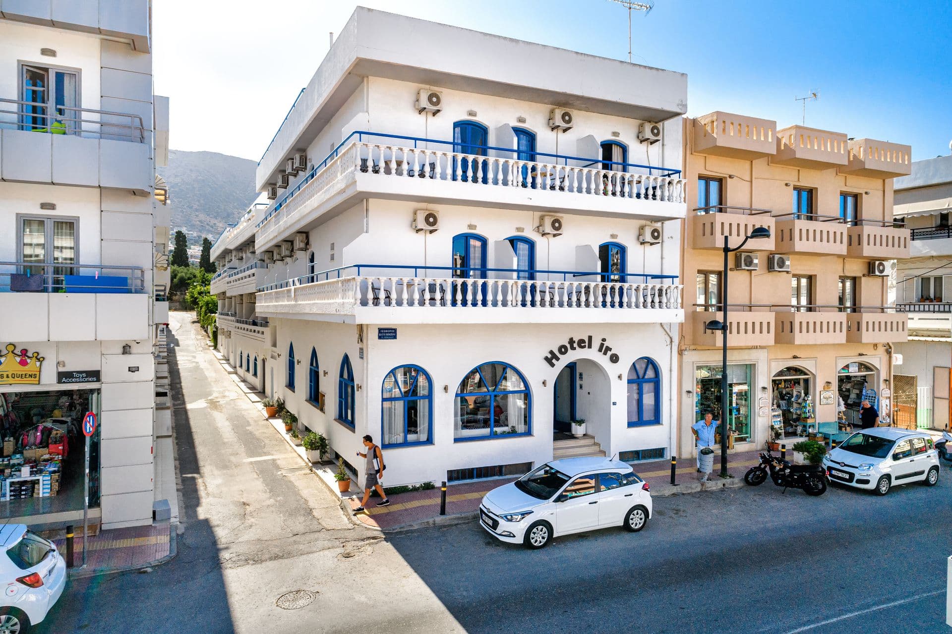 properties-IROHOTEL-2.jpg