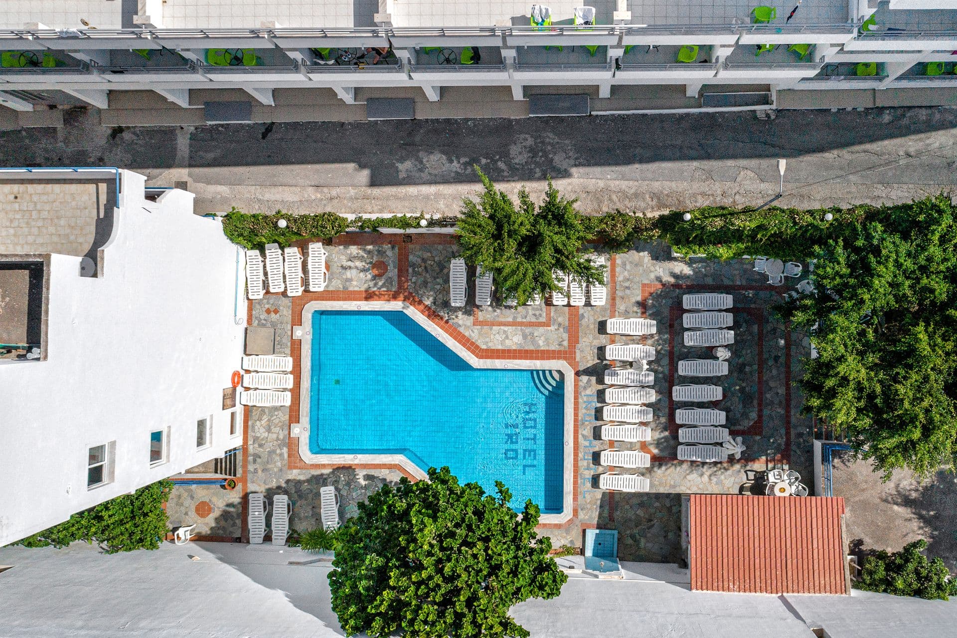 properties-IROHOTEL-4.jpg