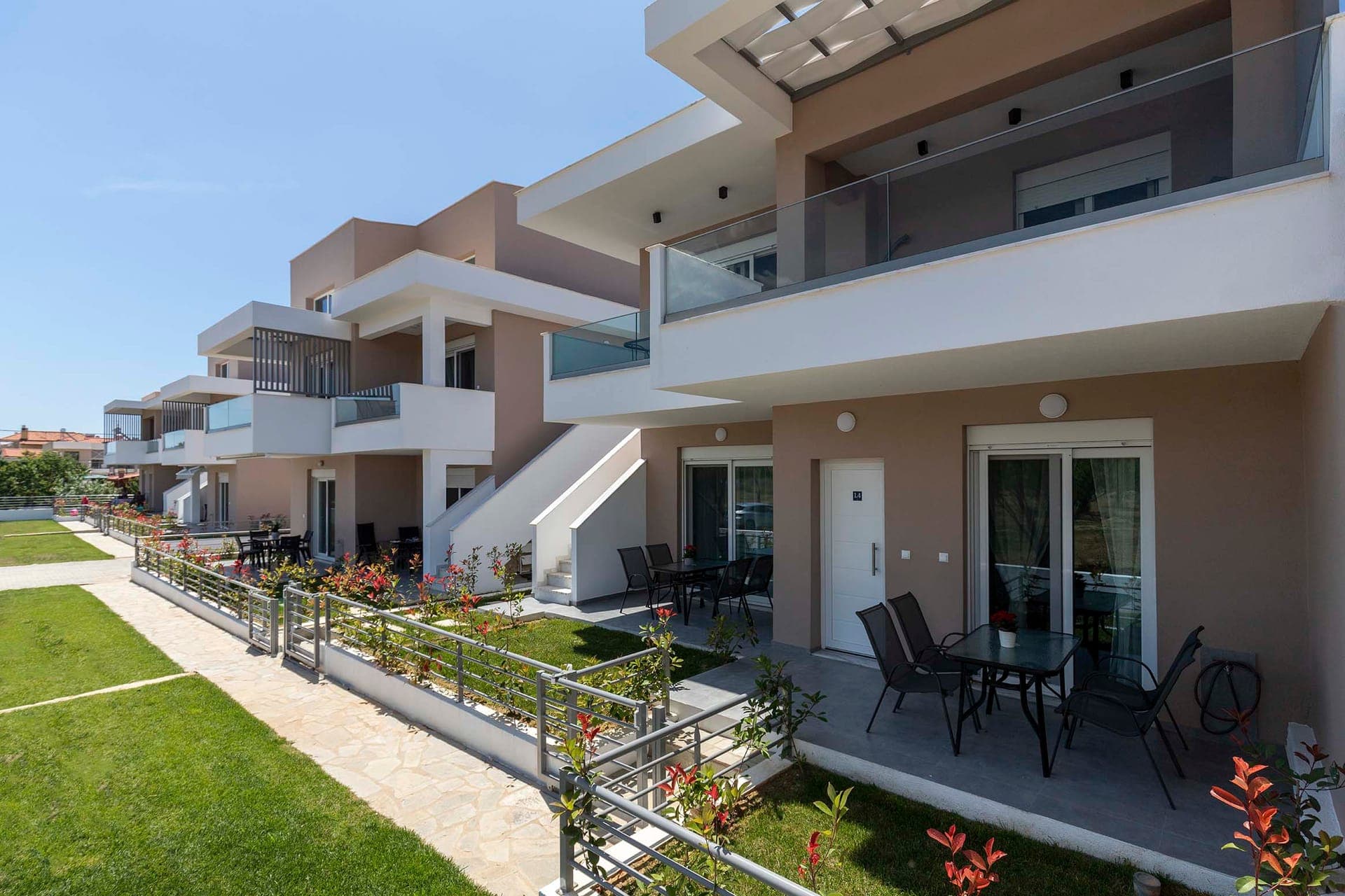 properties-IRORESI-1.jpg
