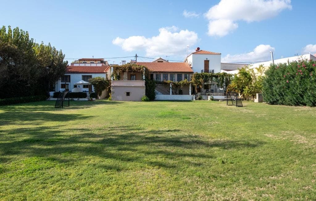 properties-ISMINIAC-0.jpg