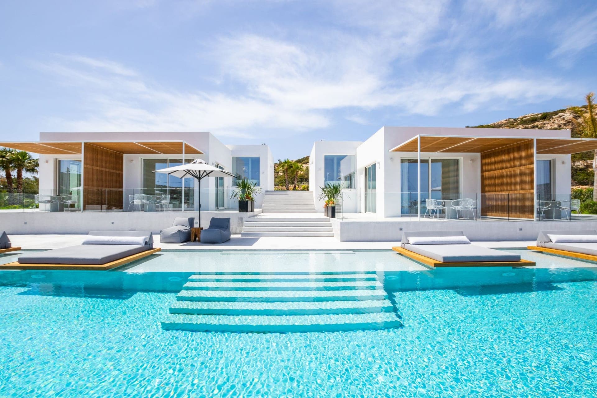 properties-ISTIALUX-0.jpg