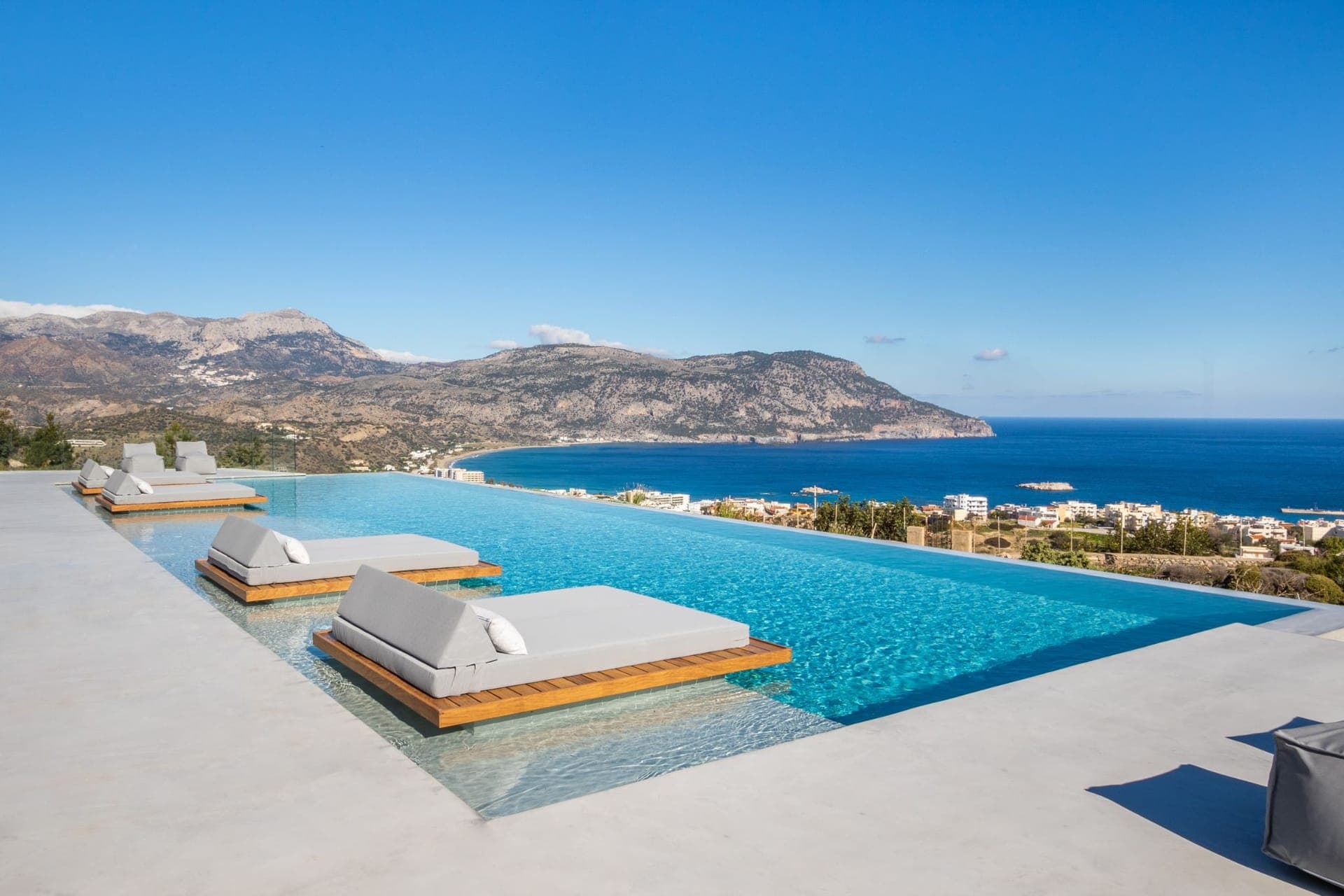 properties-ISTIALUX-1.jpg