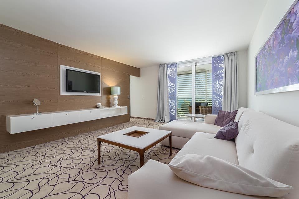 properties-IVANHOTEL-4.jpg