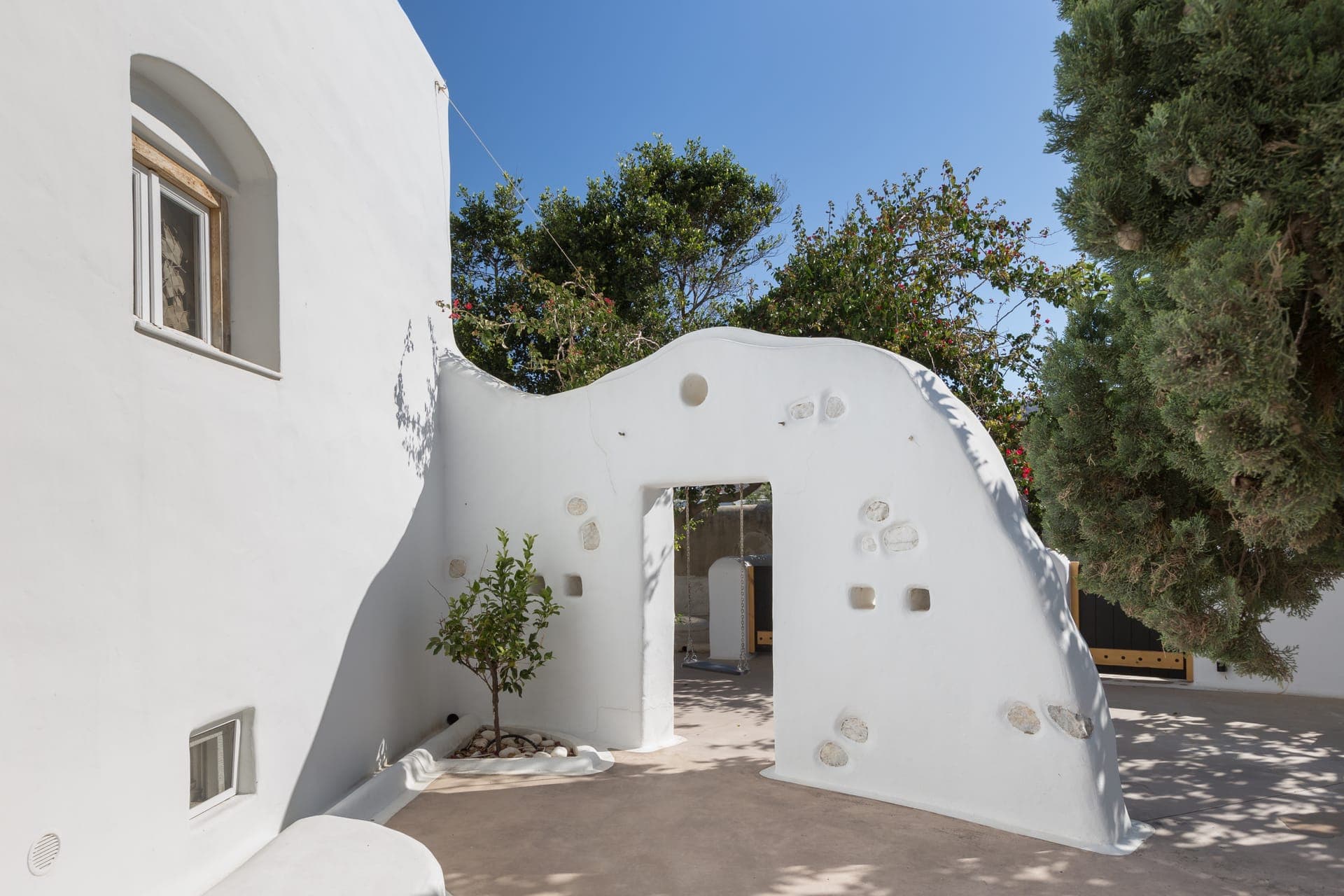 properties-KALLOSNXOS-3.jpg