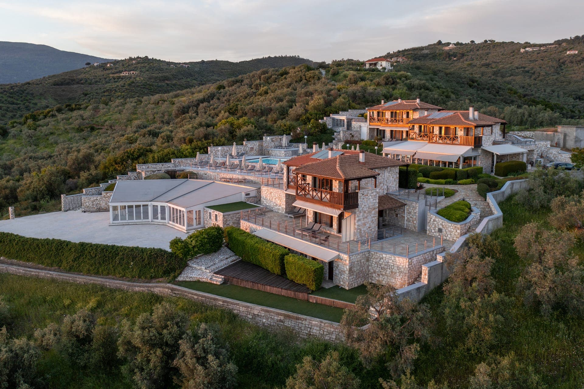 properties-KARAVIALUX-4.jpg