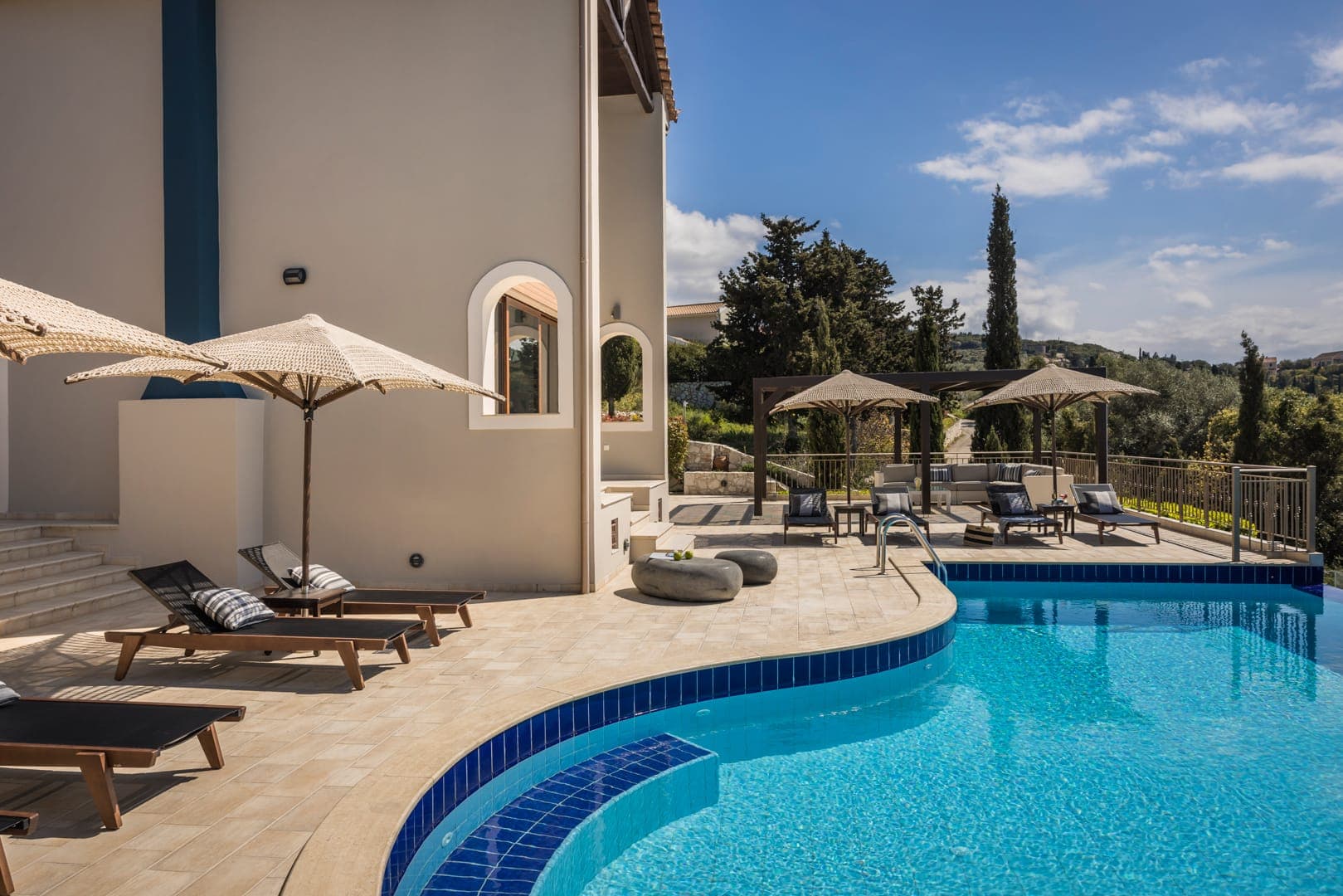 properties-KARMANIOLO-4.jpg