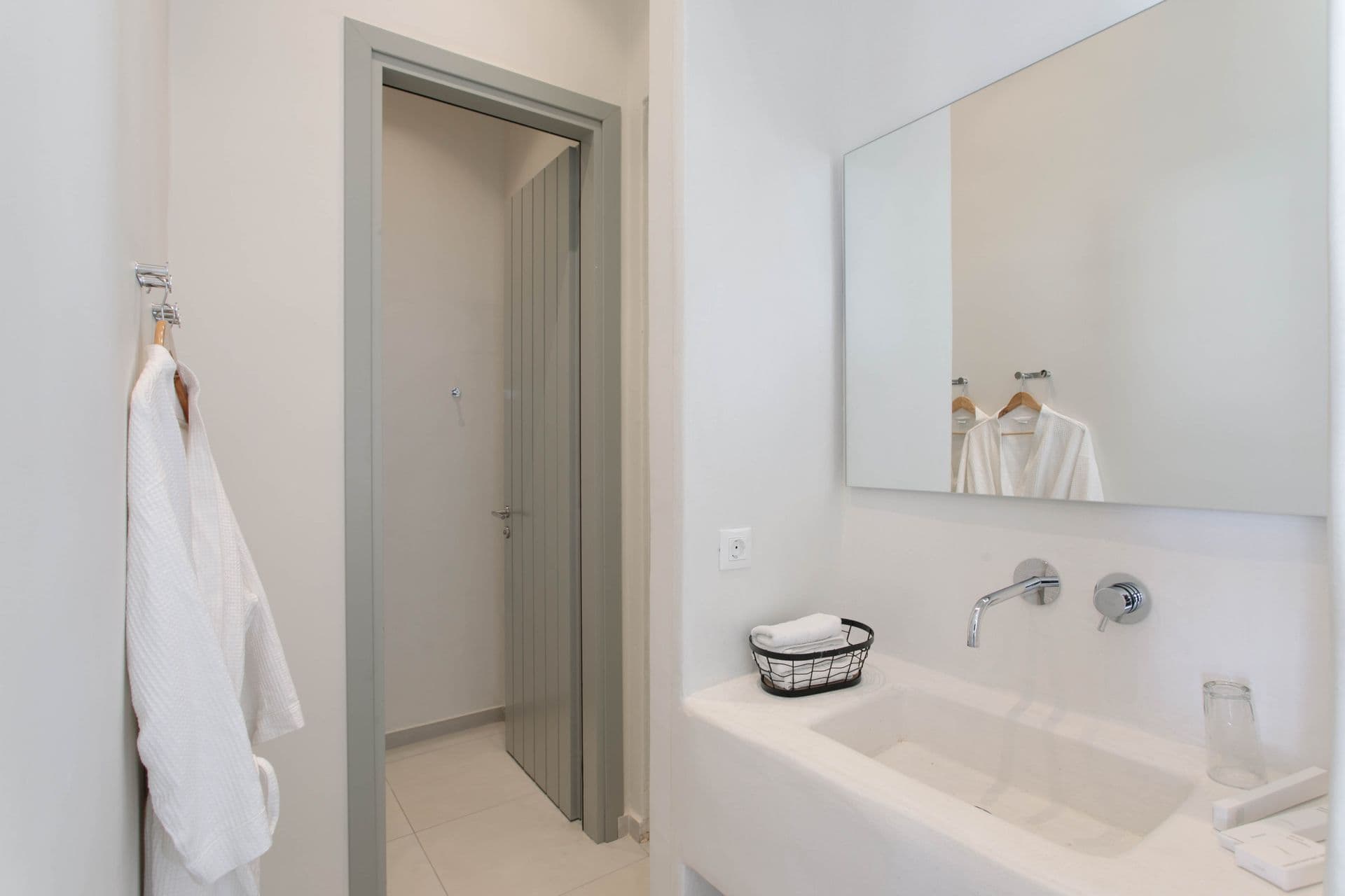 properties-KEDROS-4.jpg