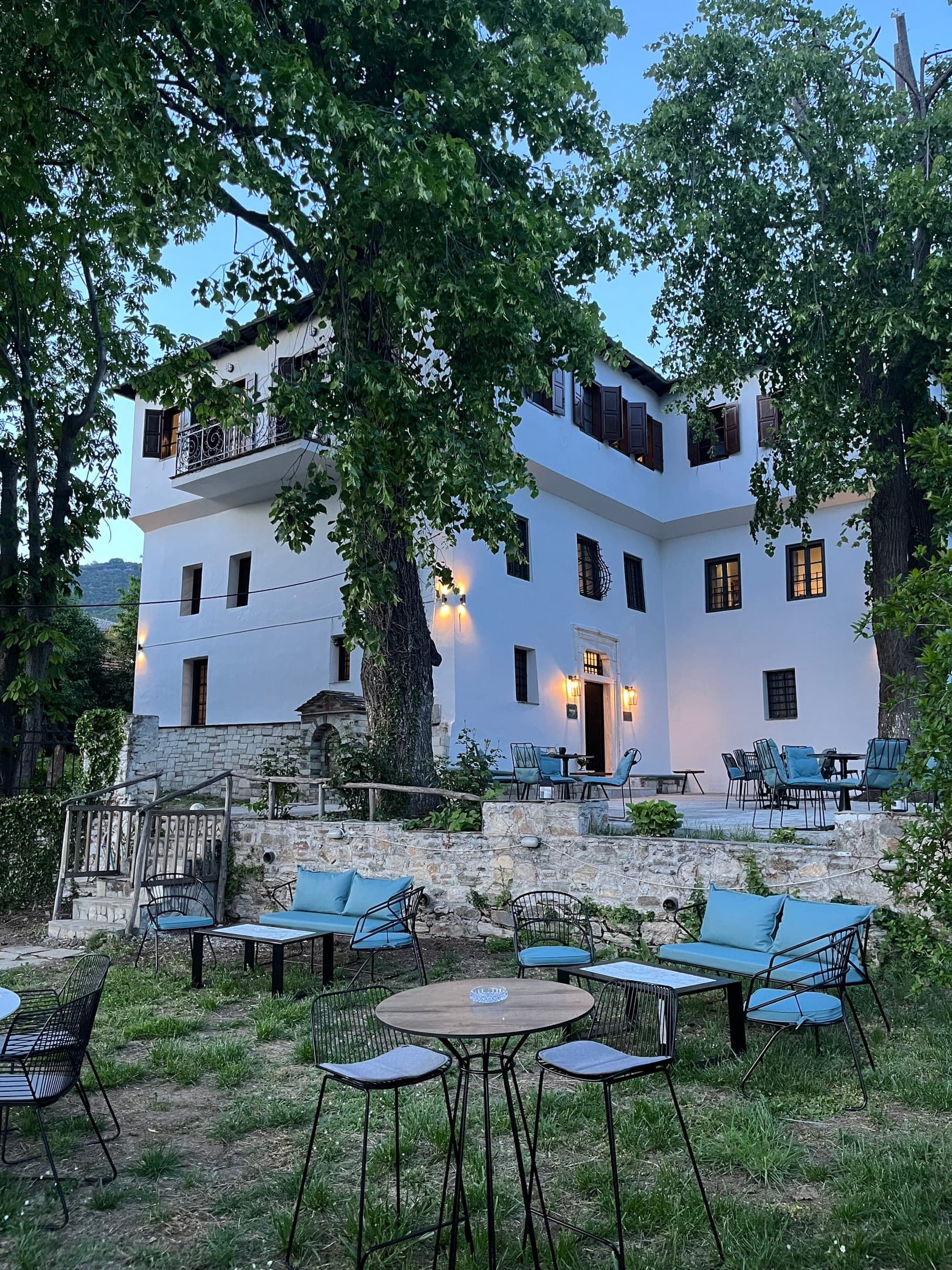 Kenta Mountain Hotel, Exterior view of the bulding