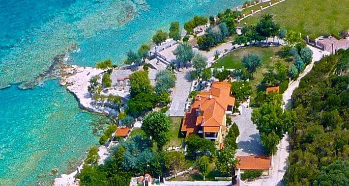 Kiparissi Villa Halkidiki, Sea Front Villa with 5 Bedrooms