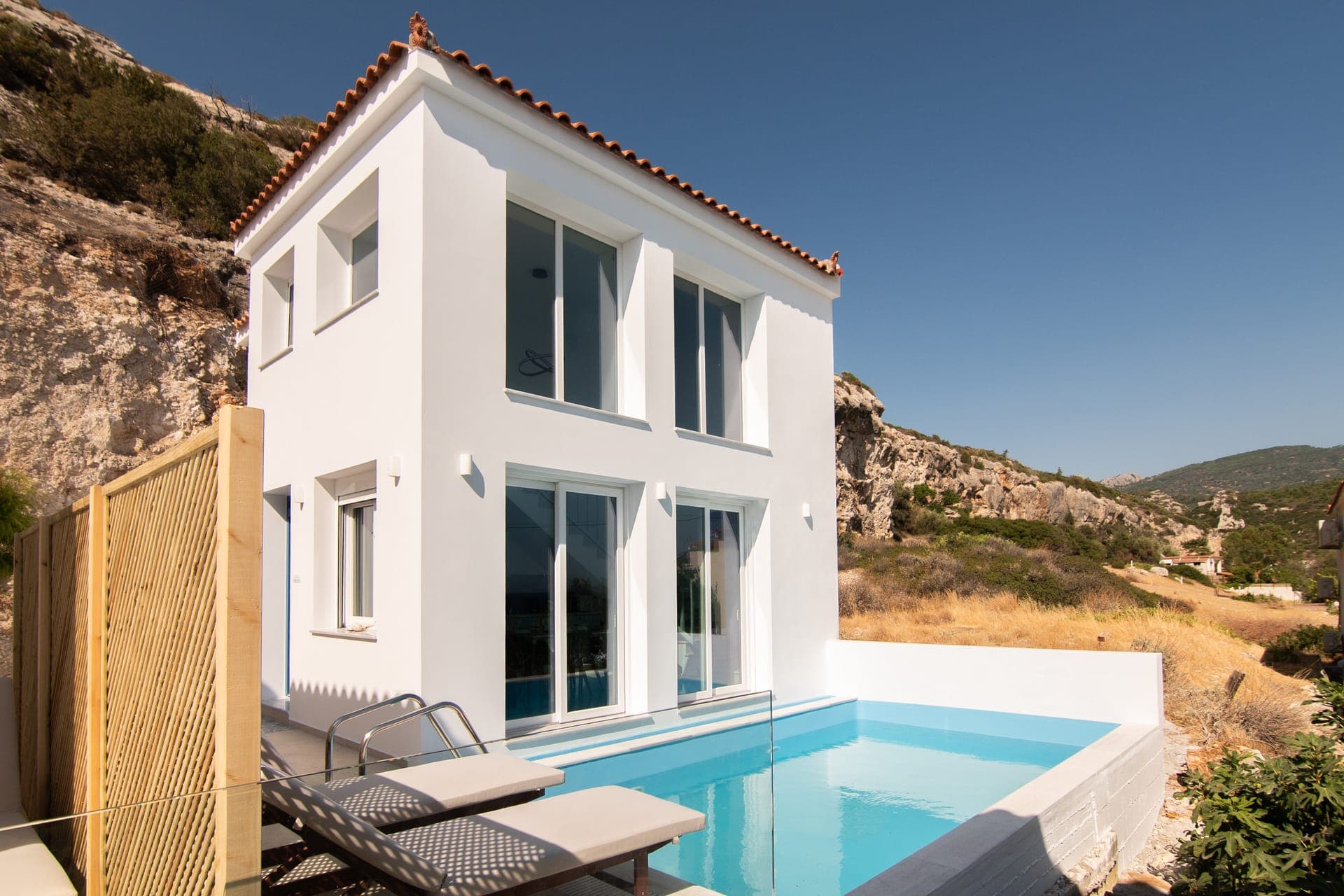 properties-KONTEMARE-2.jpg