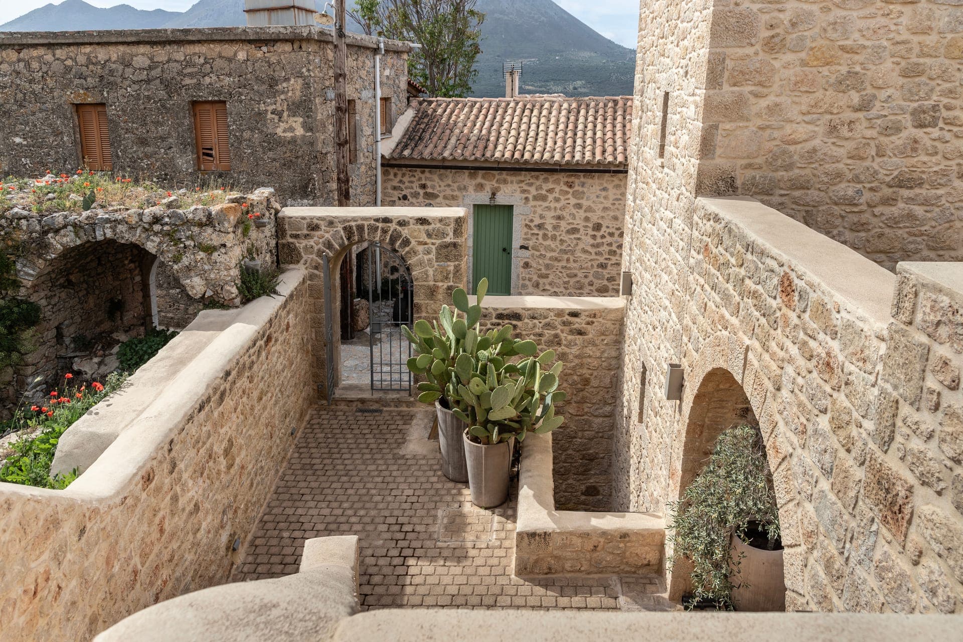 properties-KORONA-2.jpg