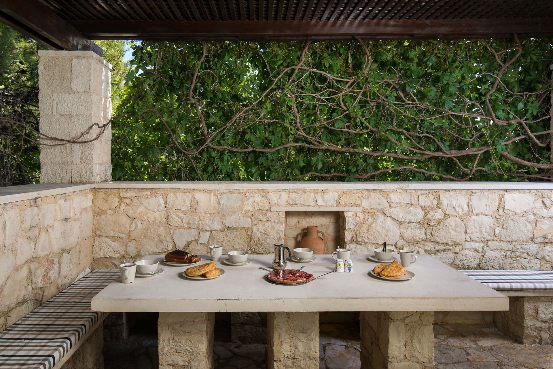 properties-KOUKOUNARV-3.jpg