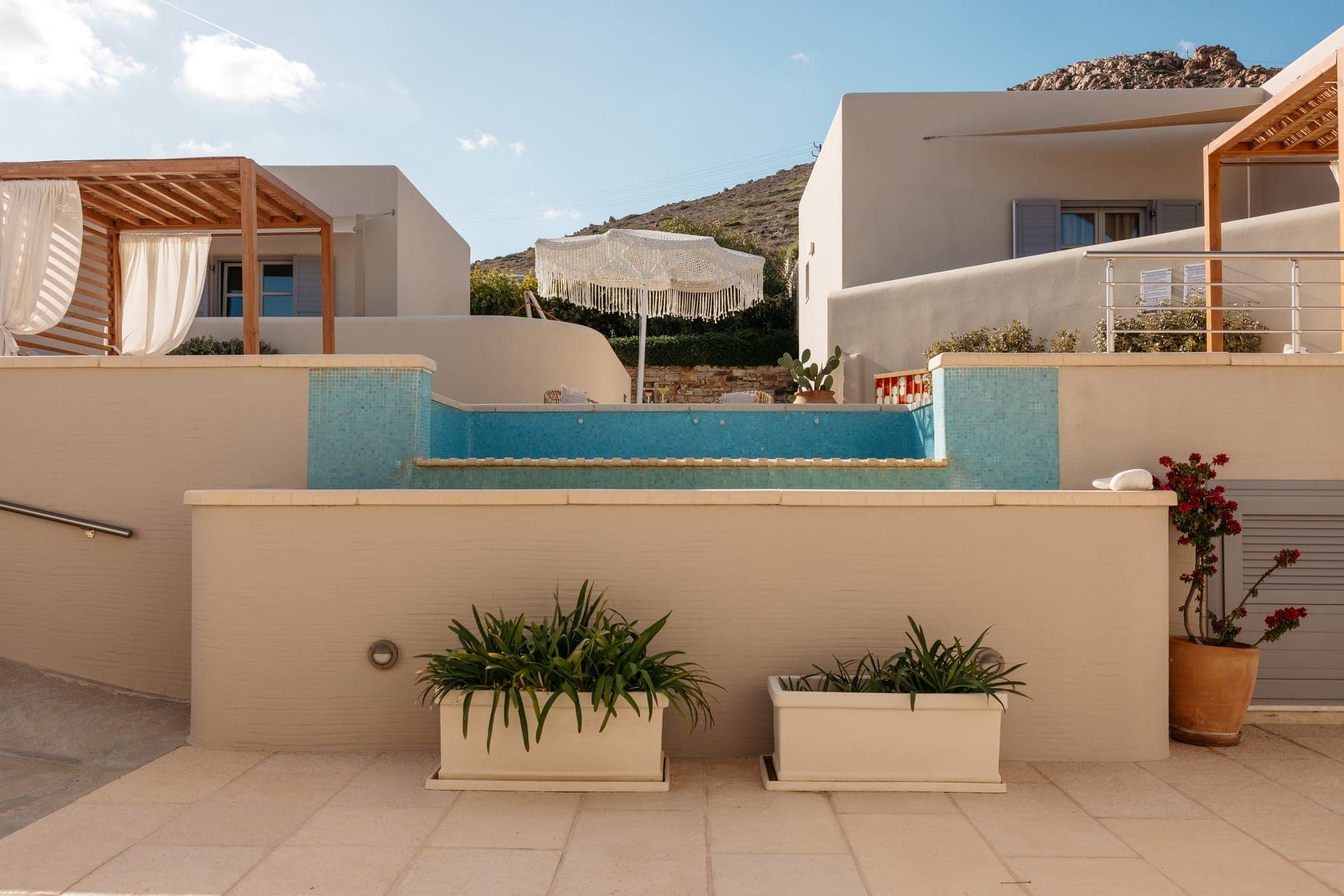 properties-KOURJNX-2.jpg