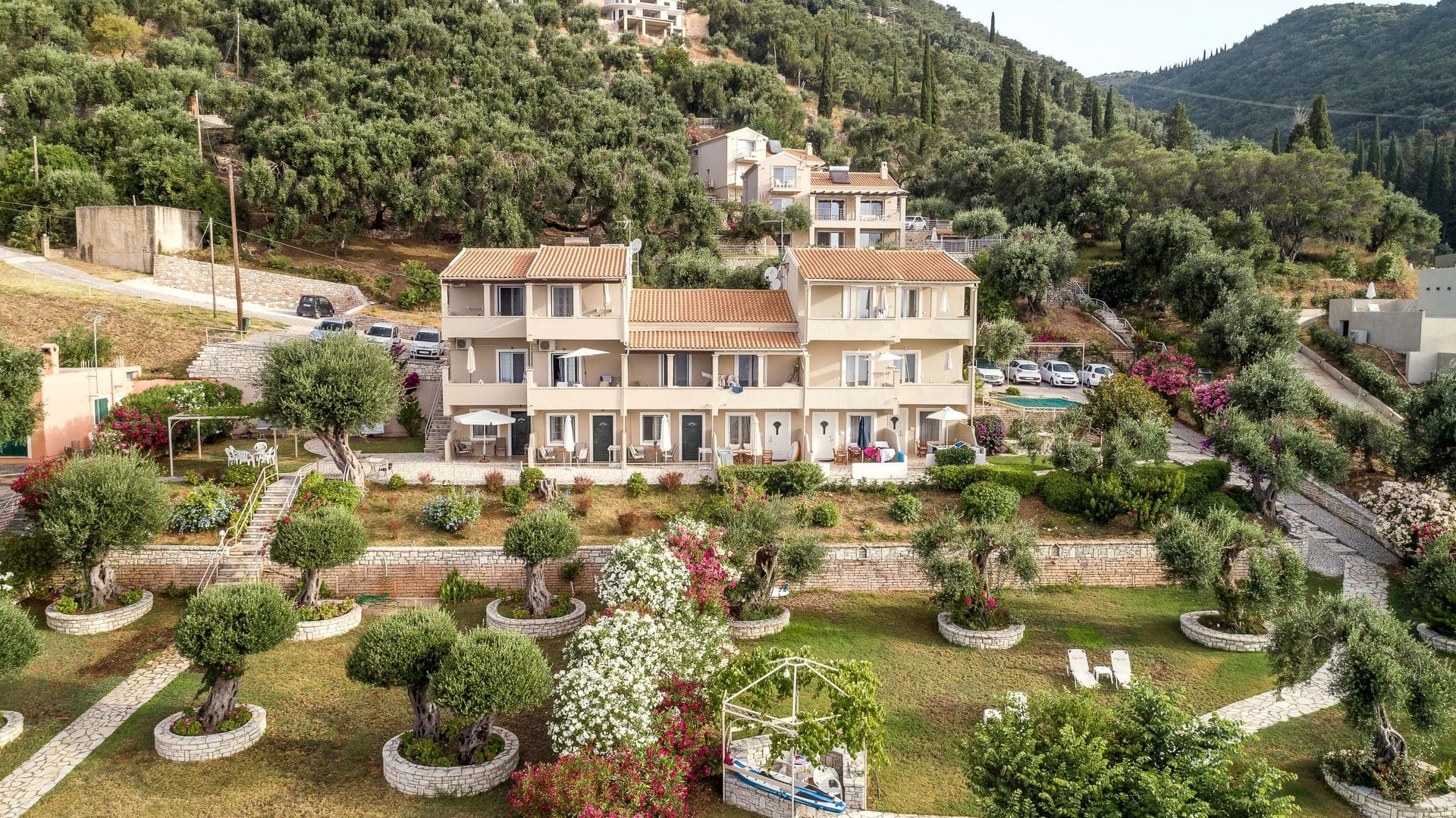 properties-KROUZERI-0.jpg