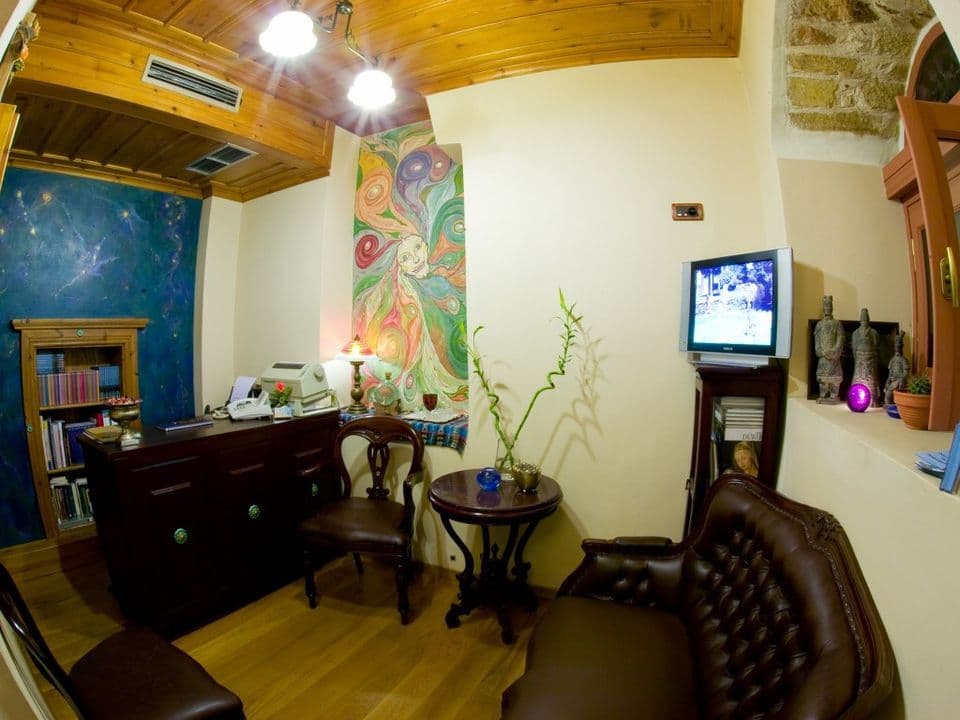 properties-KYVELISUI-3.jpg