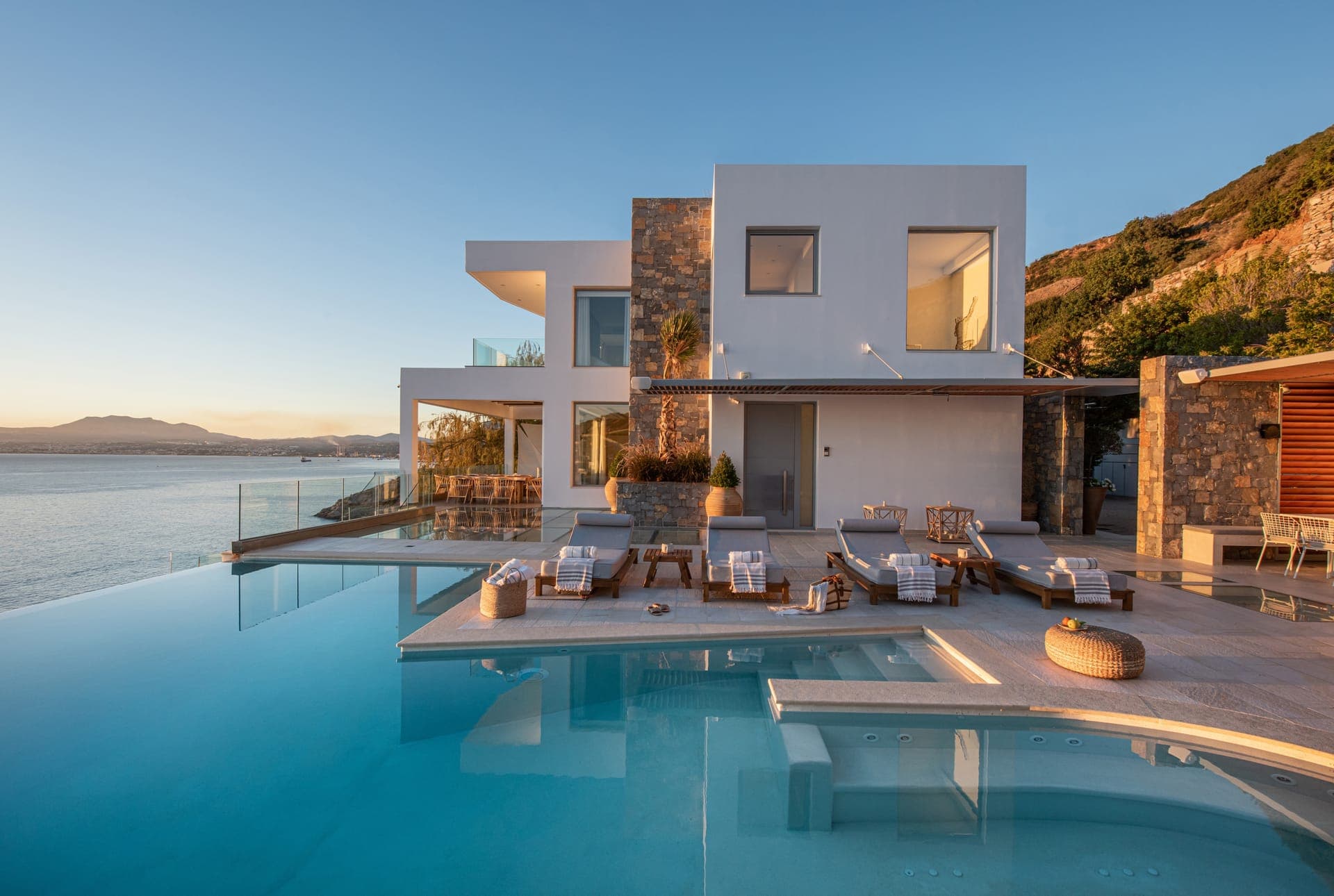 properties-LADYSEA-0.jpg