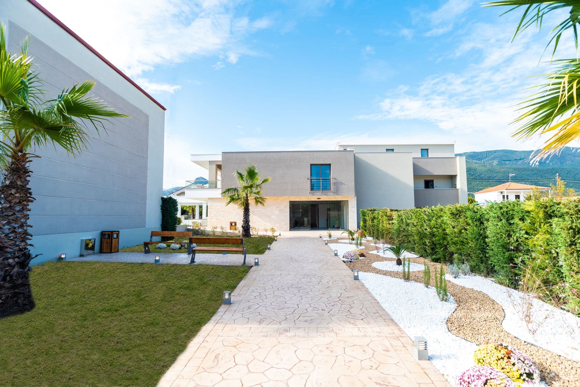 properties-LAGARIA-1.jpg