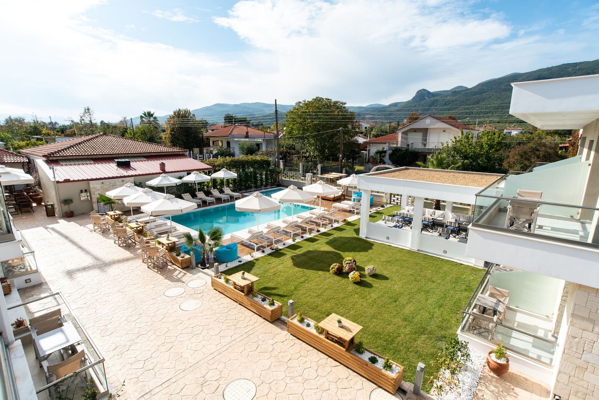 properties-LAGARIA-3.jpg