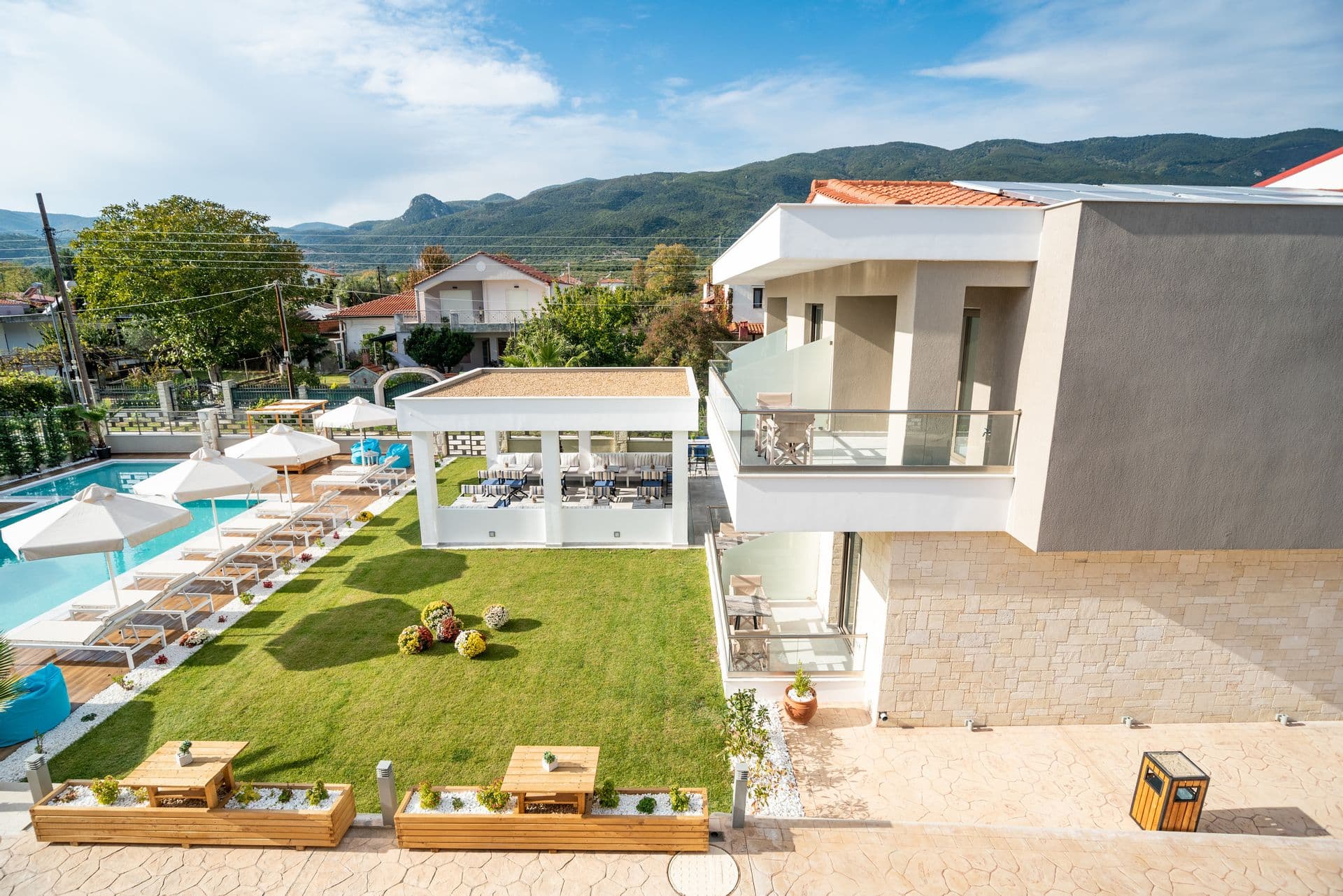 properties-LAGARIA-4.jpg