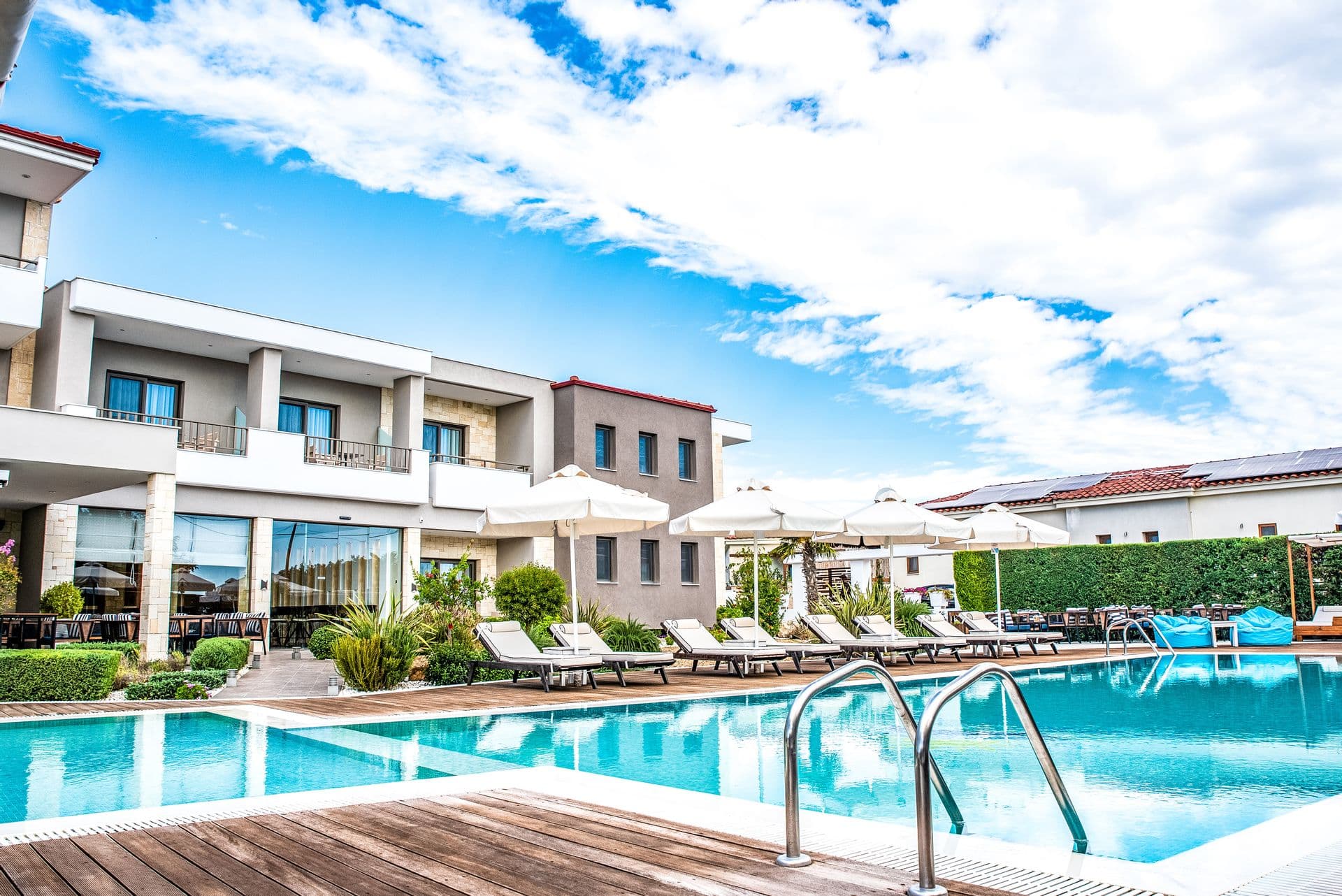 properties-LAGARIAPAL-0.jpg