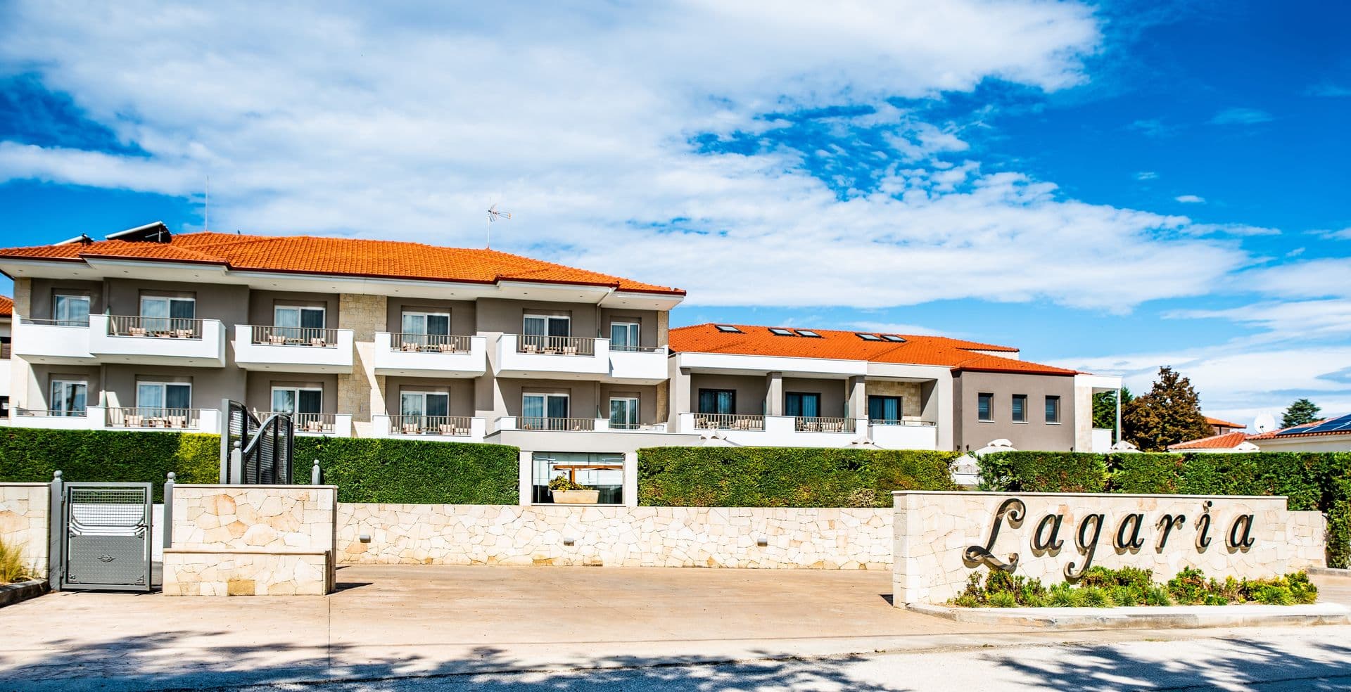 properties-LAGARIAPAL-3.jpg