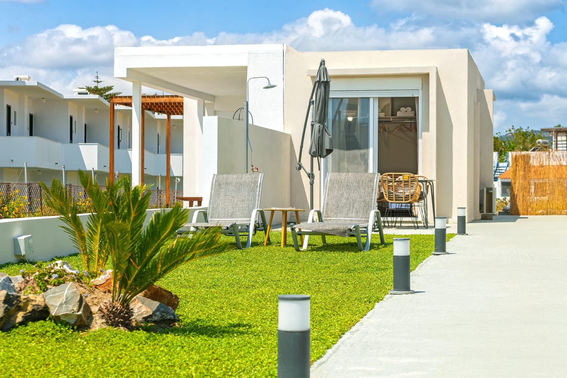 properties-LAGOBEACH-0.jpg